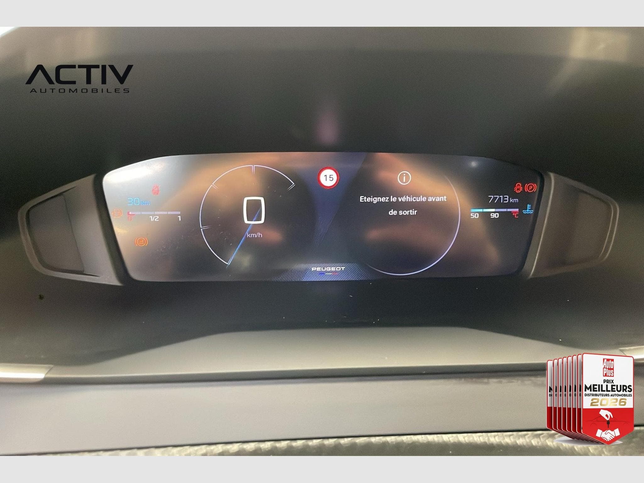 Peugeot 2008 100 S&S BVM6 Allure (2025) - Photo 21