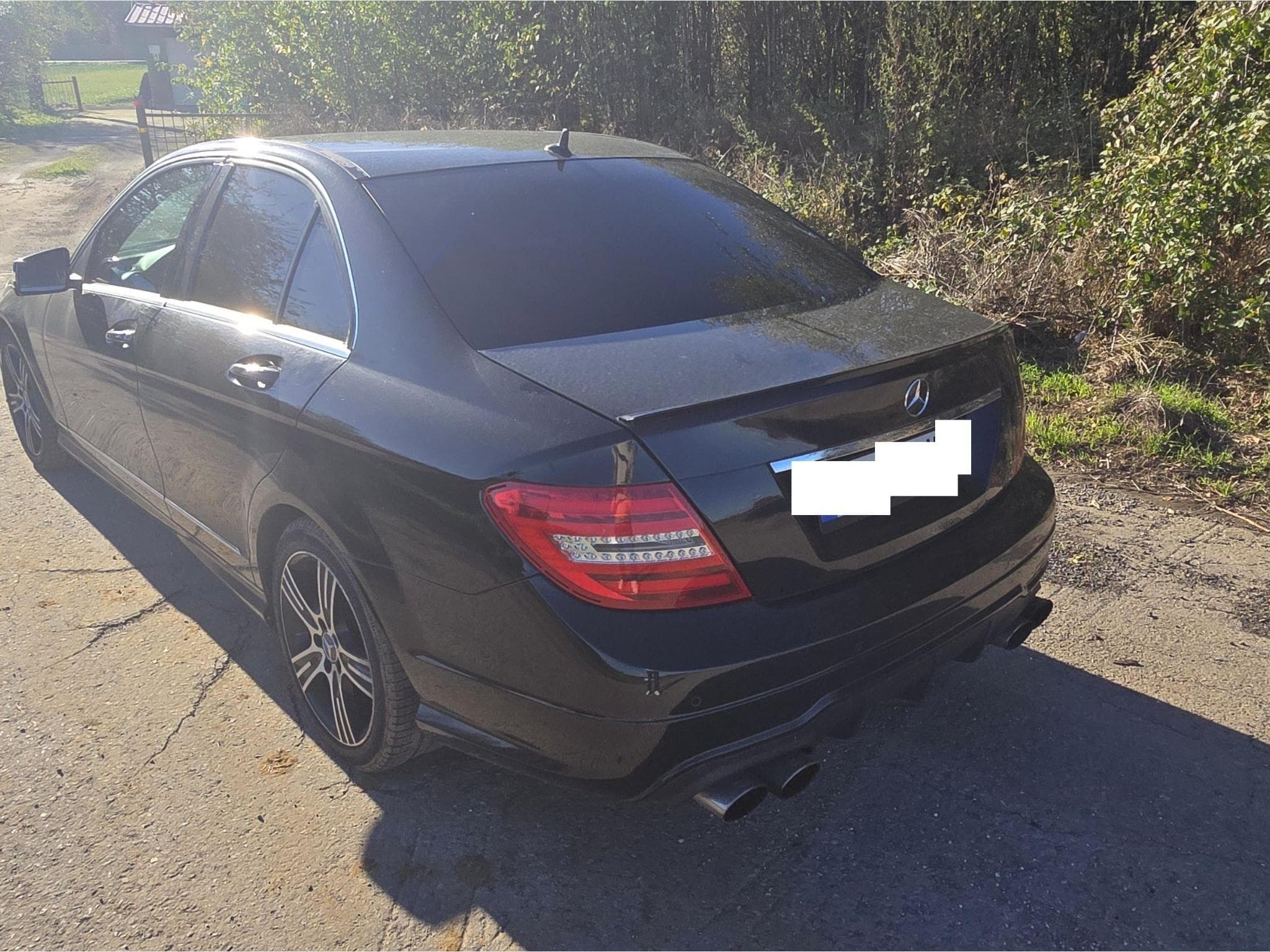 Mercedes C 250 Elegance / AMG Pack (2011) - Photo 2