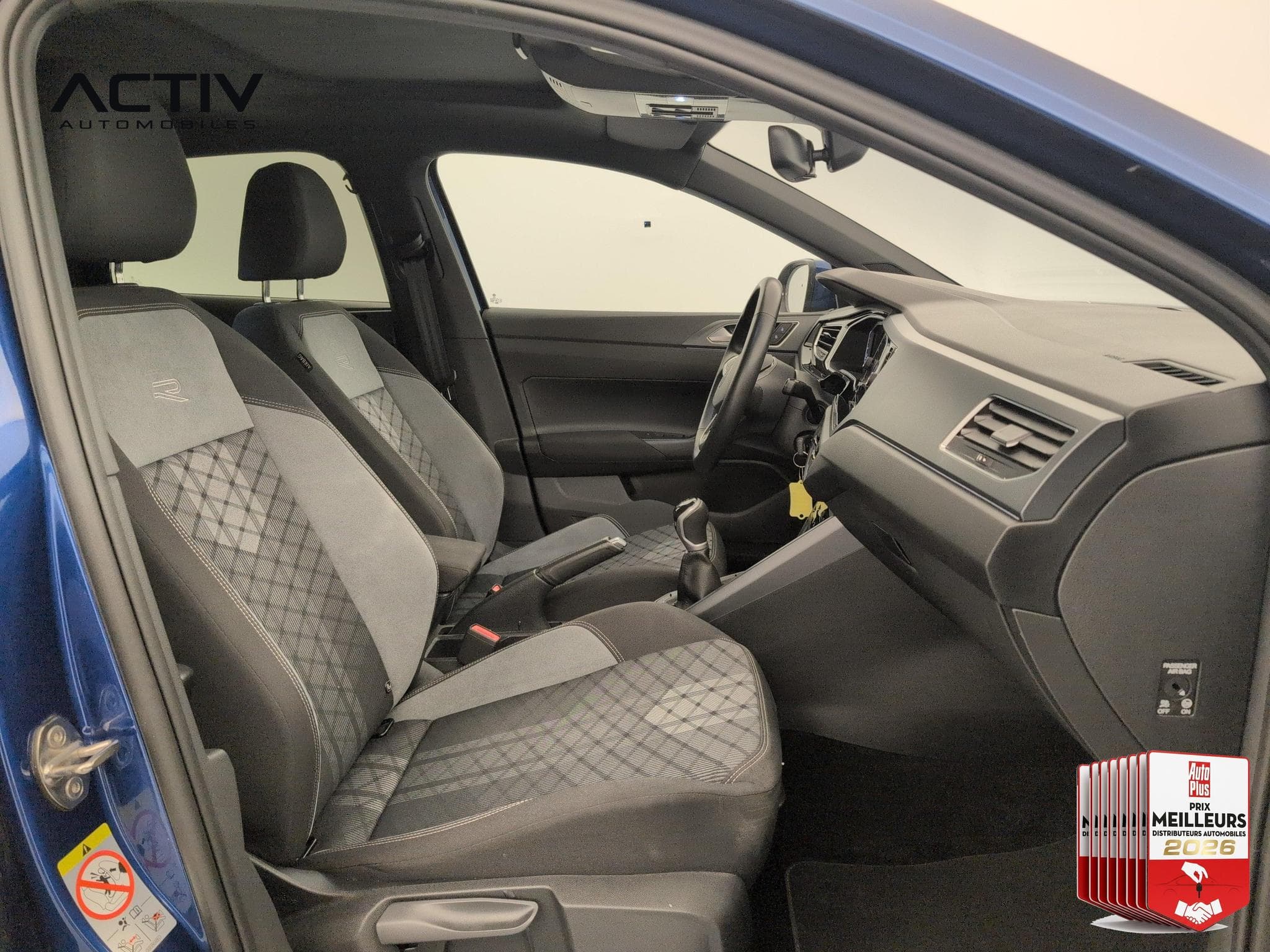 VW Taigo 1.0 TSI 116 BVM6 R-LINE (2025) - Foto 9