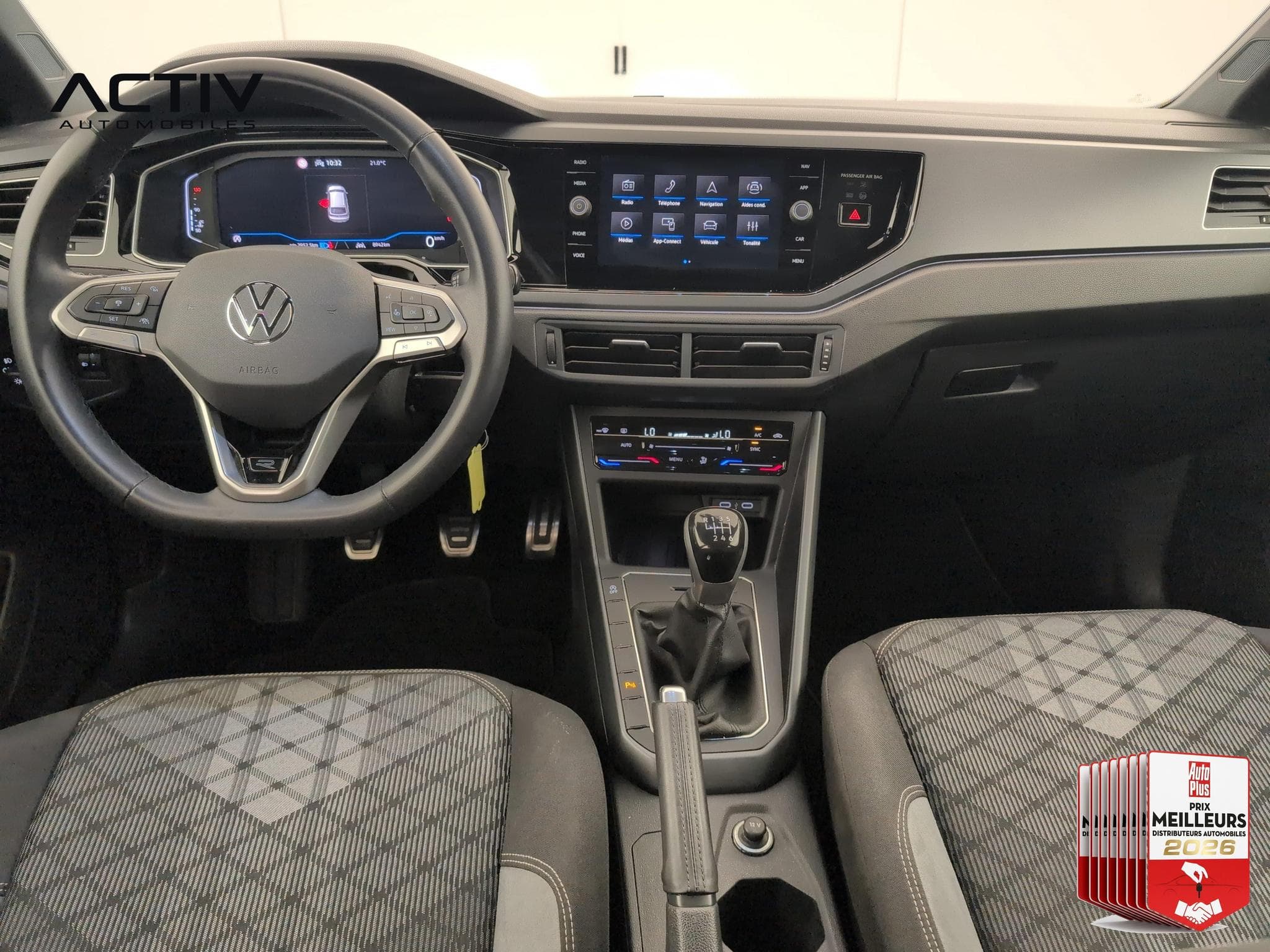 VW Taigo 1.0 TSI 116 BVM6 R-LINE (2025) - Foto 13