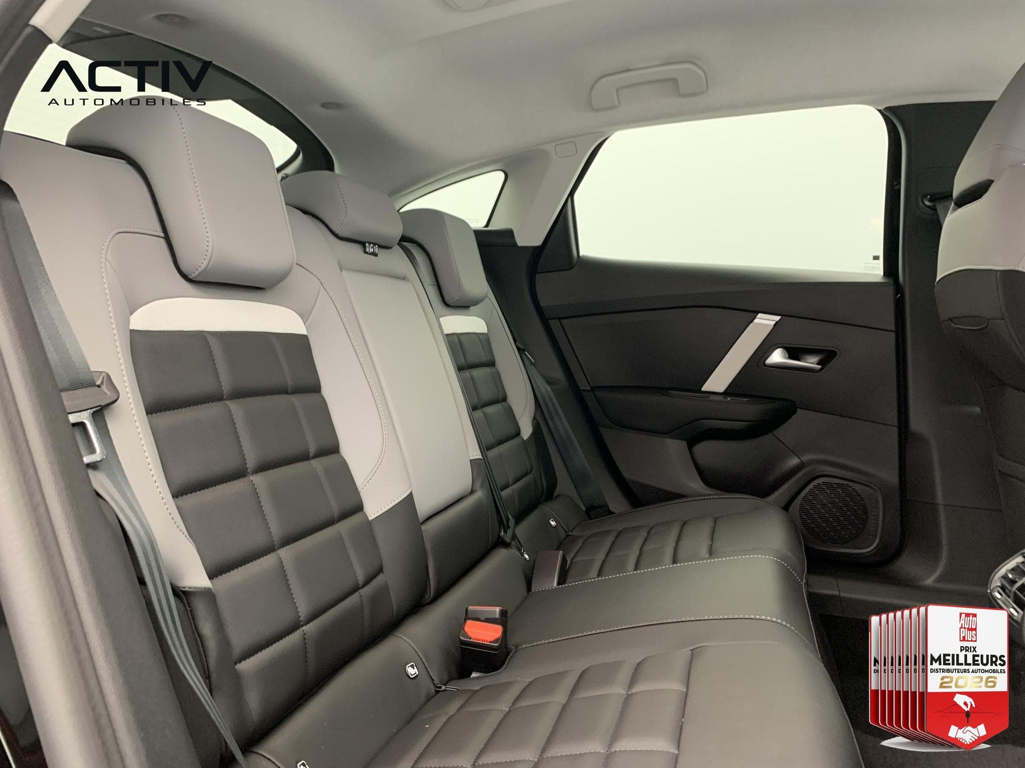 Citroën C4 PureTech 130 EAT8 Max (2025) - Foto 10