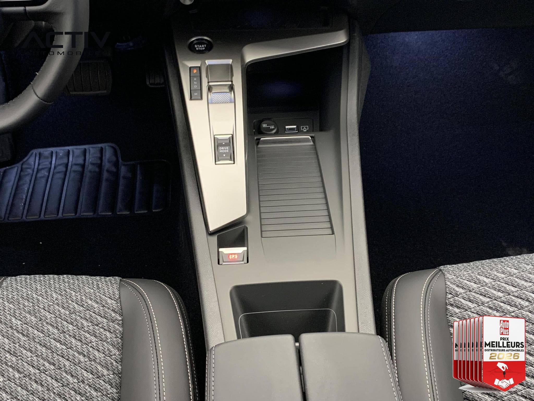 Peugeot 308 BLUEHDI 130CH S&S EAT8 ALLURE (2026) - Foto 17