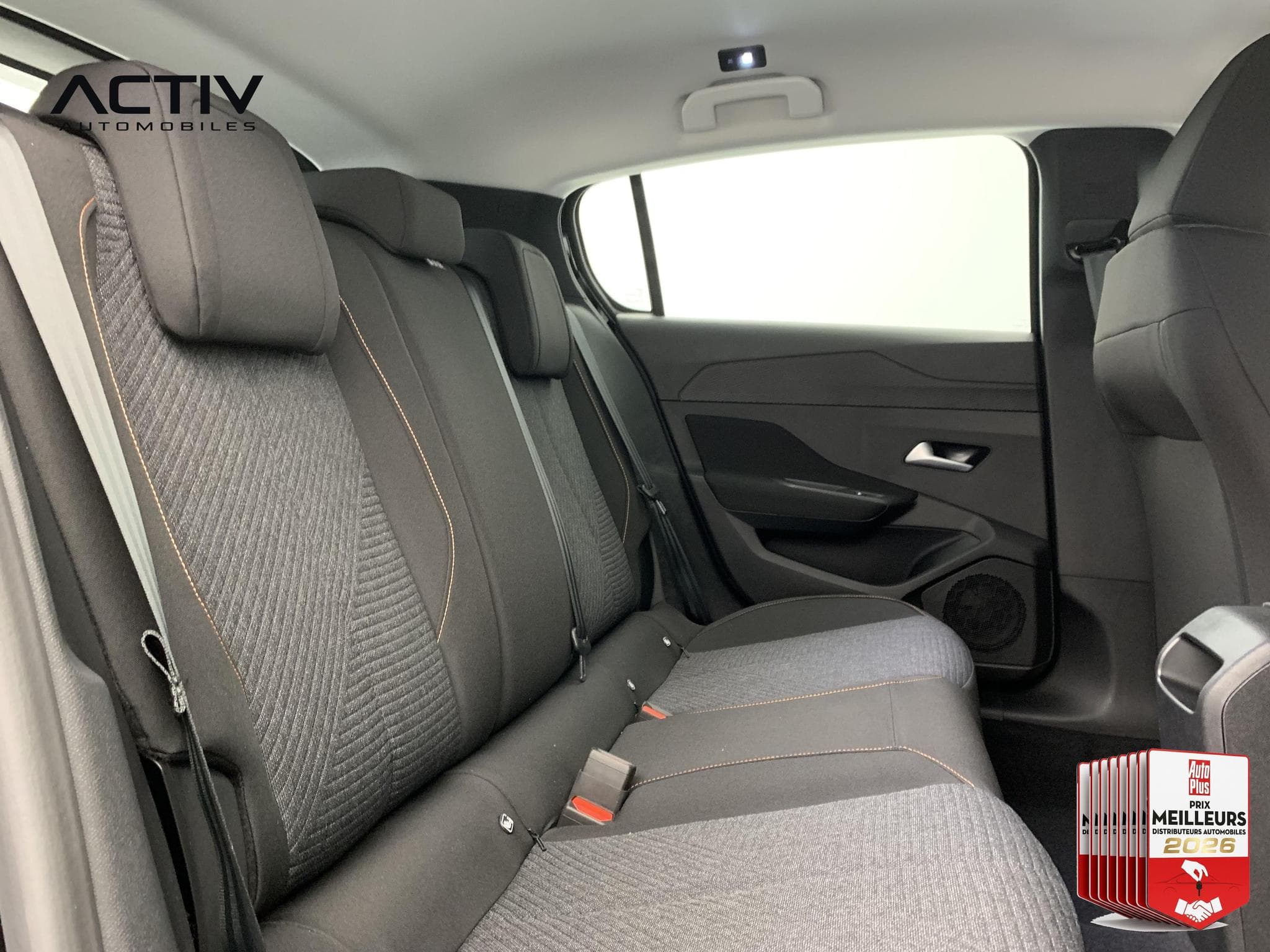 Peugeot 308 BLUEHDI 130CH EAT8 STYLE (2026) - Foto 8