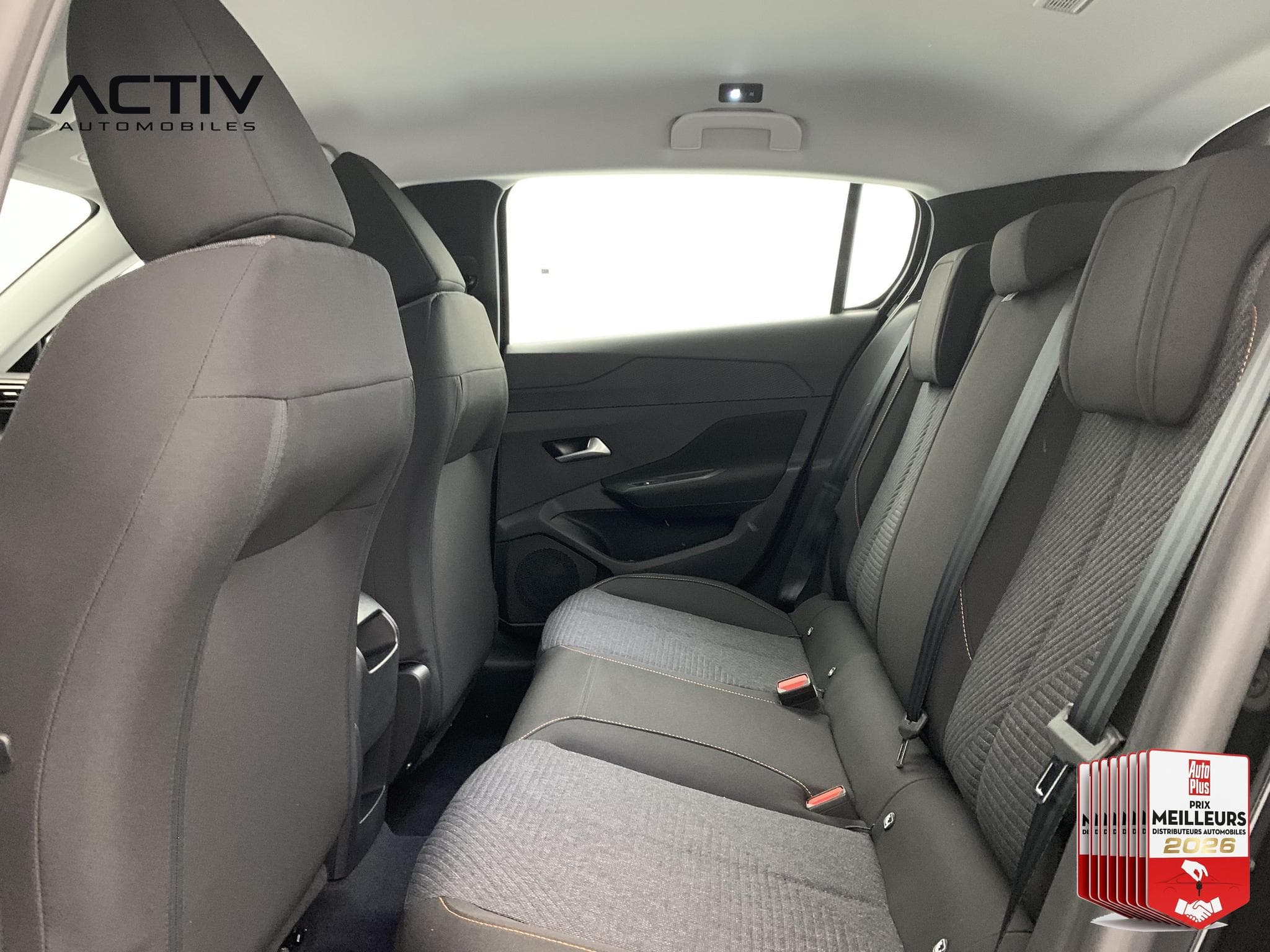 Peugeot 308 BLUEHDI 130CH EAT8 STYLE (2026) - Foto 16
