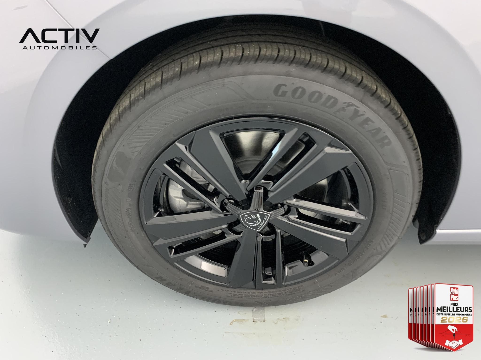 Peugeot 308 BLUEHDI 130CH EAT8 STYLE (2026) - Foto 21