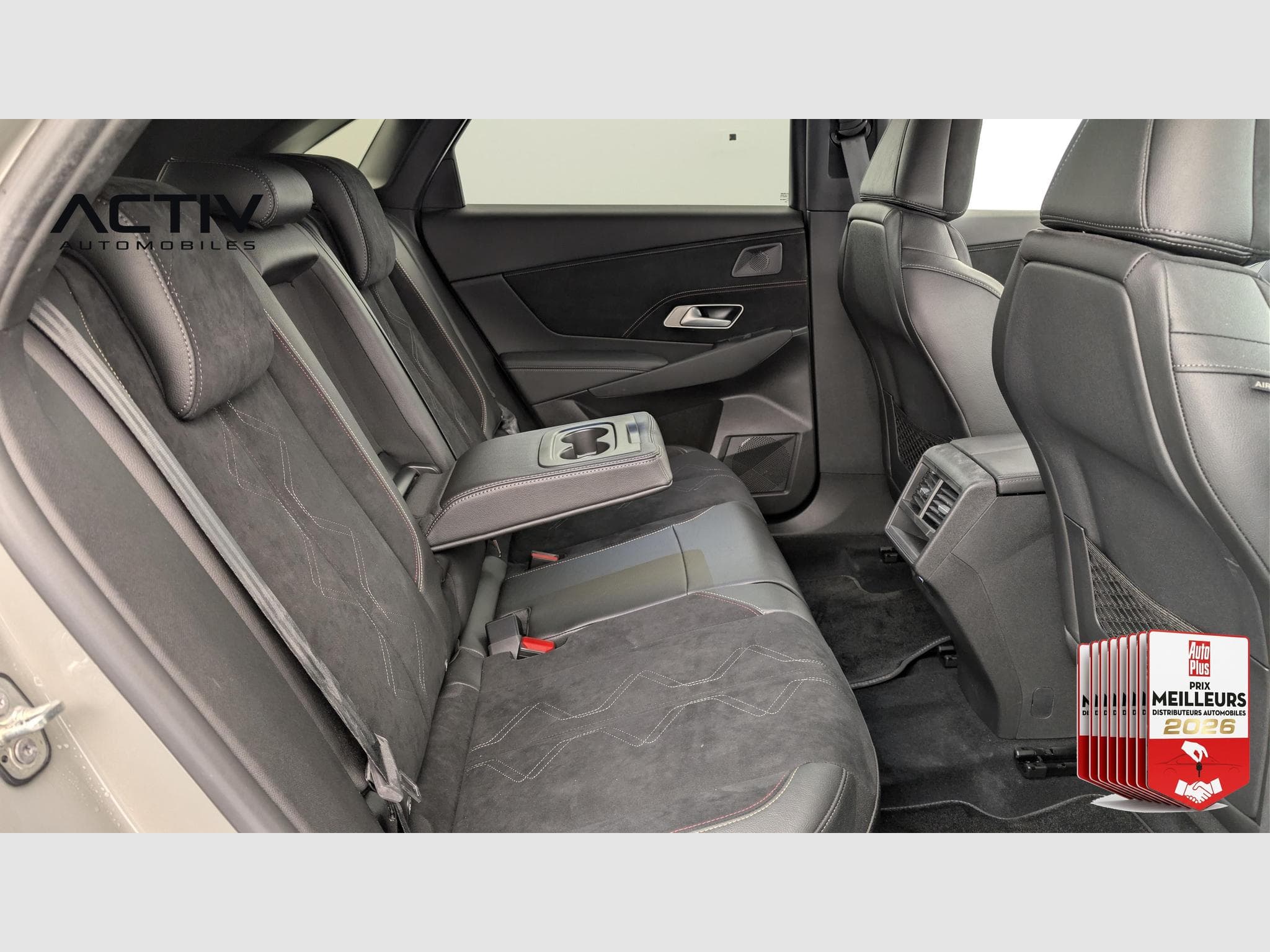 DS Automobiles DS7 BlueHDi 130 EAT8 Pallas (2025) - Foto 10