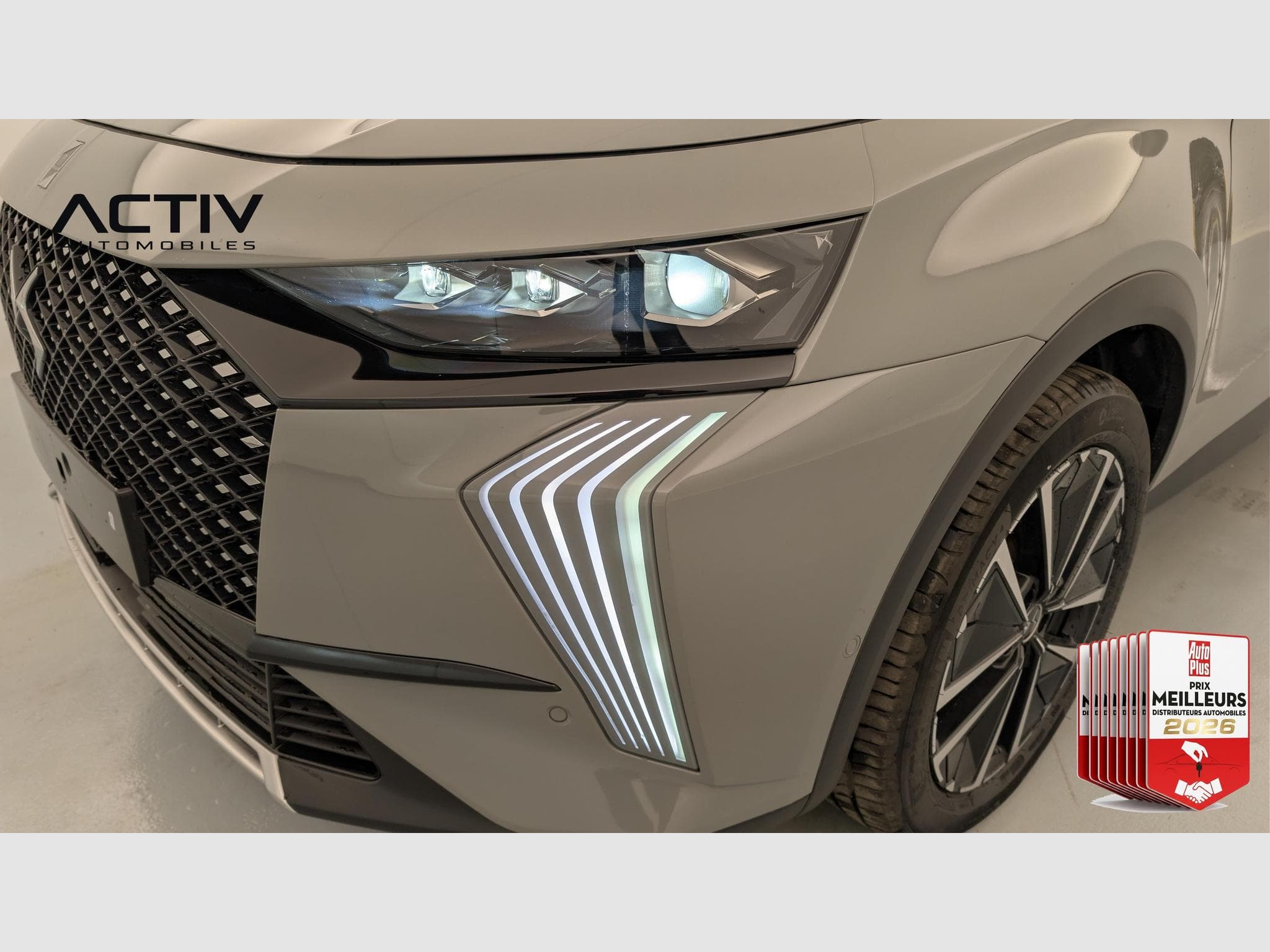 DS Automobiles DS7 BlueHDi 130 EAT8 Pallas (2025) - Foto 22