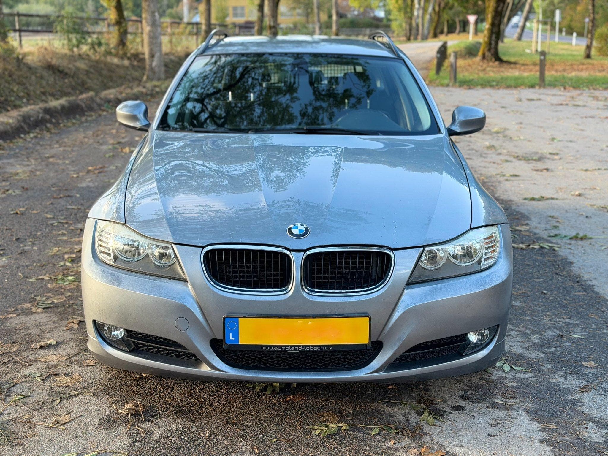BMW 318 2.0 d Break 143 (2010) - Photo 2