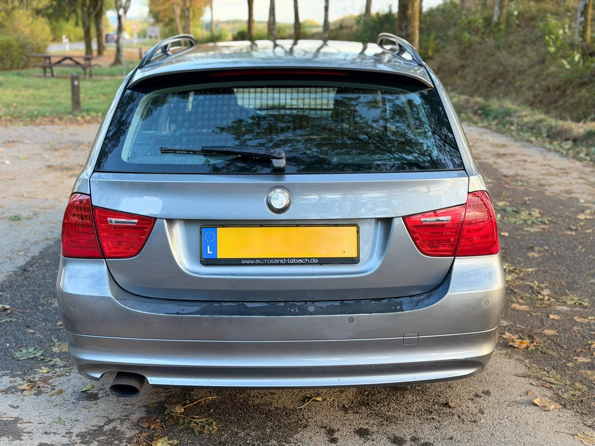 BMW 318 2.0 d Break 143 (2010) - Photo 5