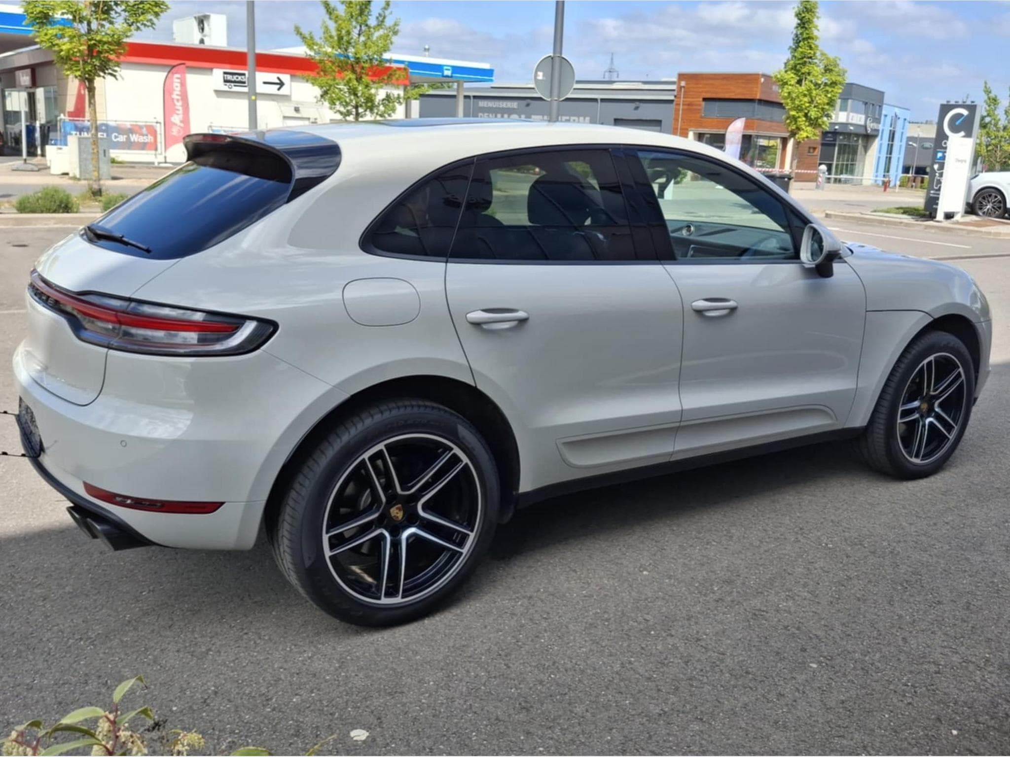 Porsche Macan (2021) - Photo 2