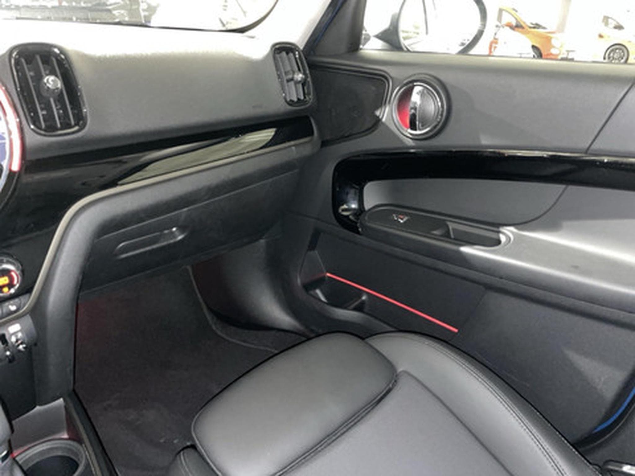 Mini Countryman 1.5 Cooper S E ALL4 AT PLUG IN (2021) - Photo 9