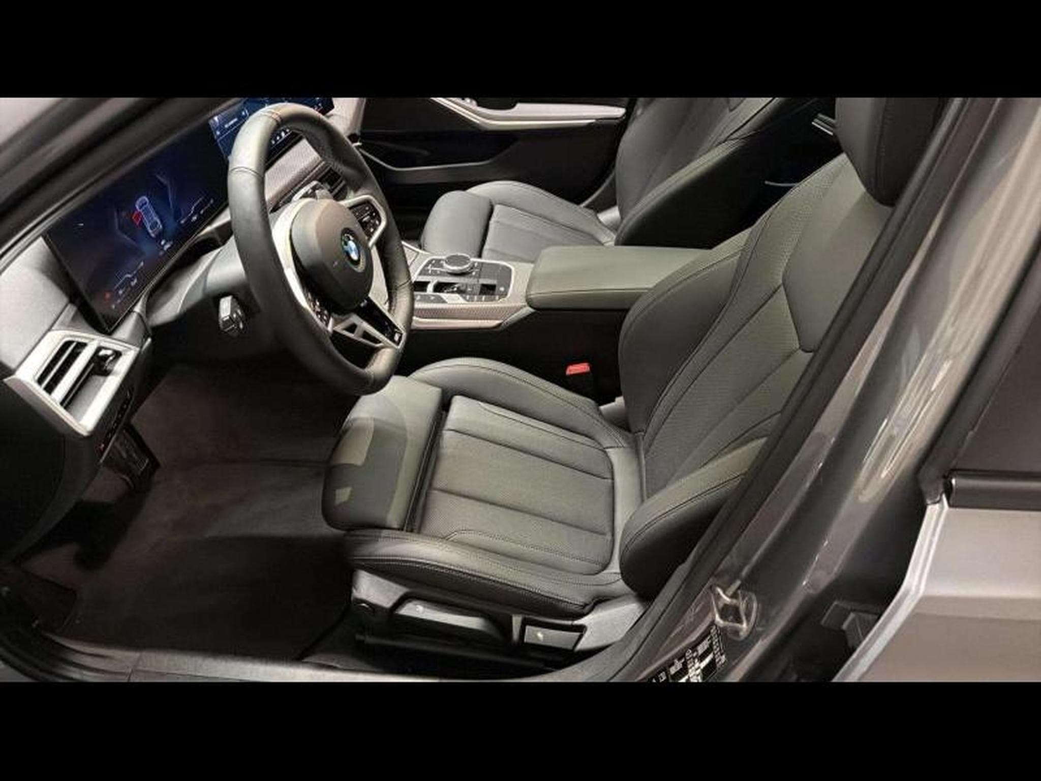 BMW 320 PACK M PRO (2026) - Photo 6