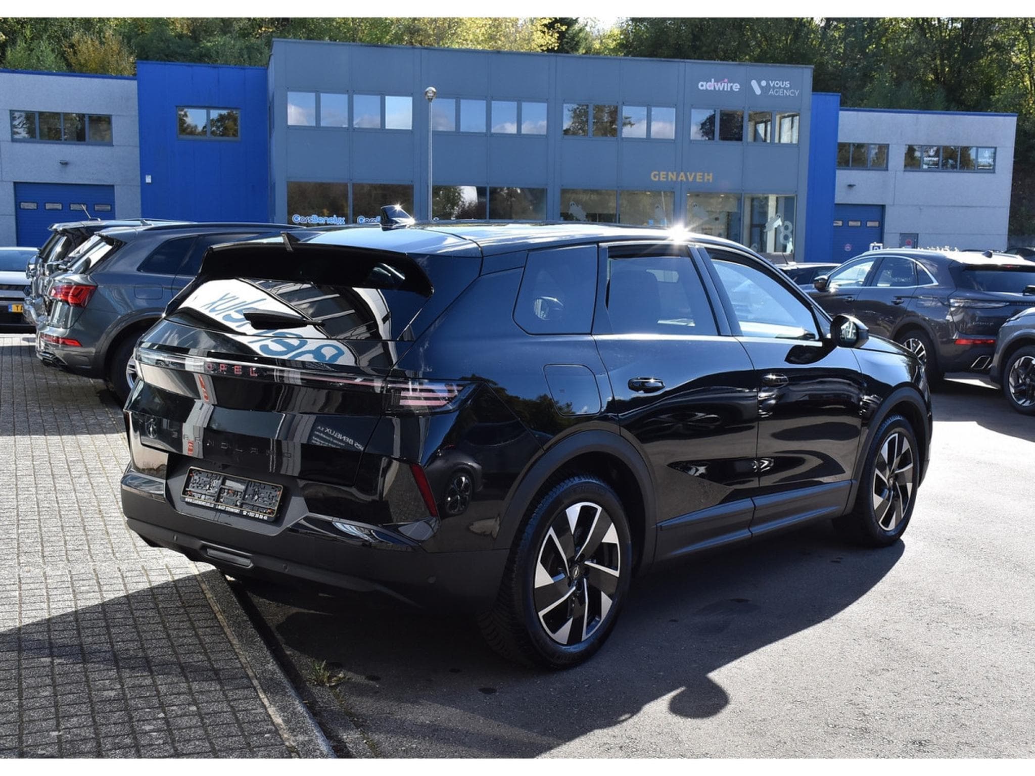 Opel Grandland 1.2 Hybrid 145 e-DCT6 GS ACC FOCAL SG CHFF LANE CAM 1° MAIN (2025) - Photo 4