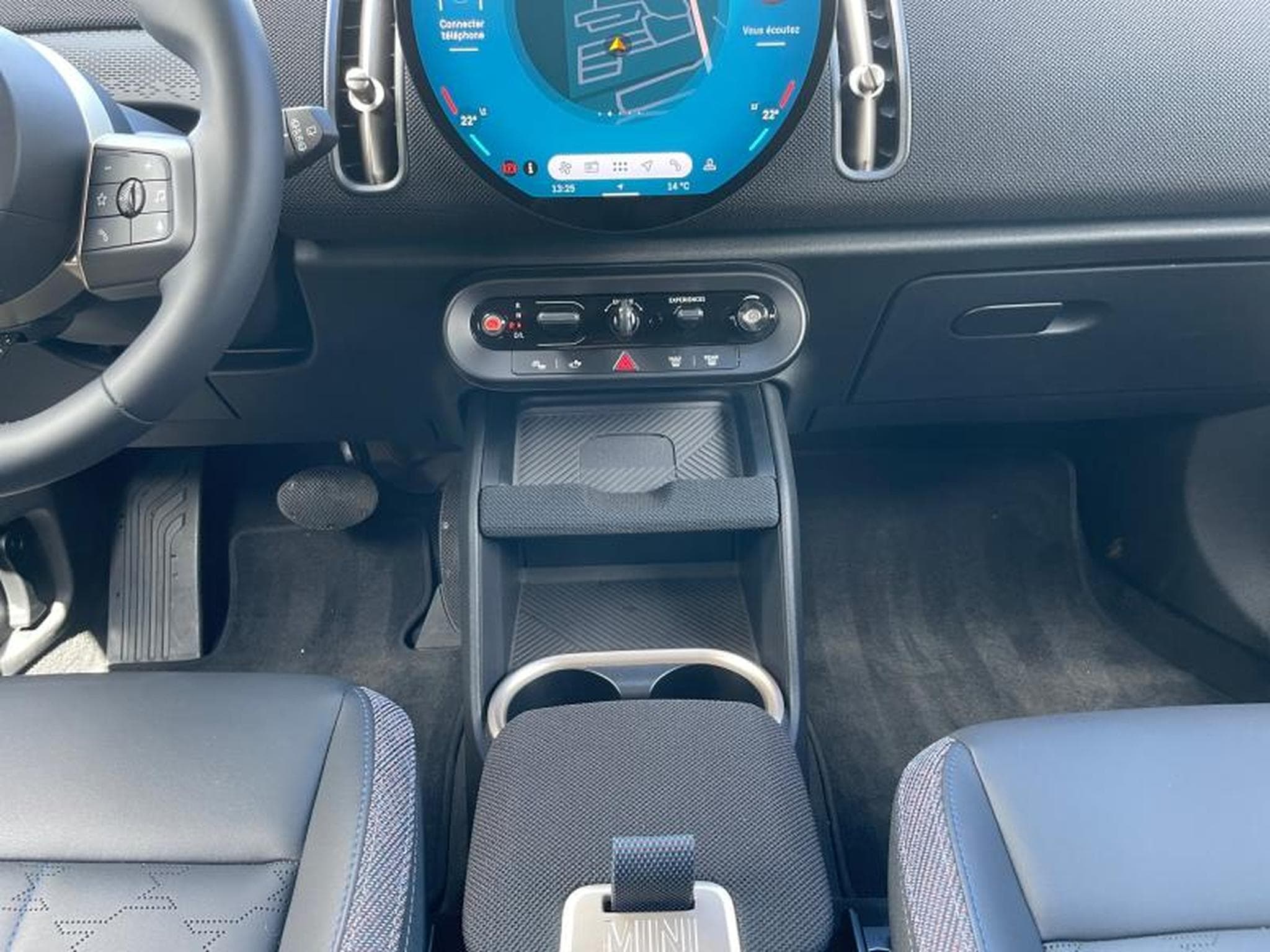 MINI Countryman Countryman C (2025) - Photo 15