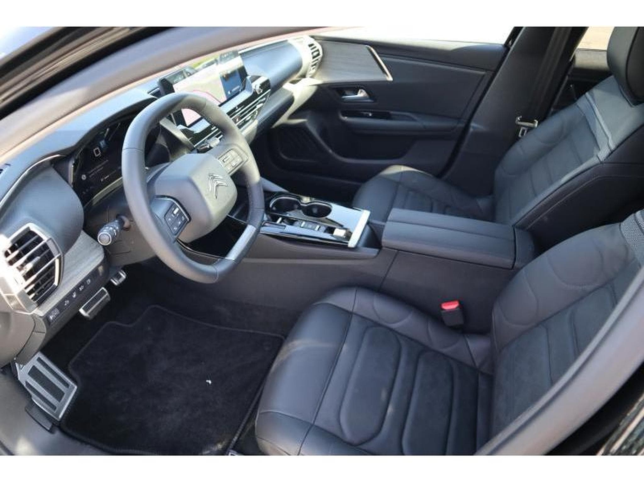 Citroën C5 X Shine (2023) - Photo 9