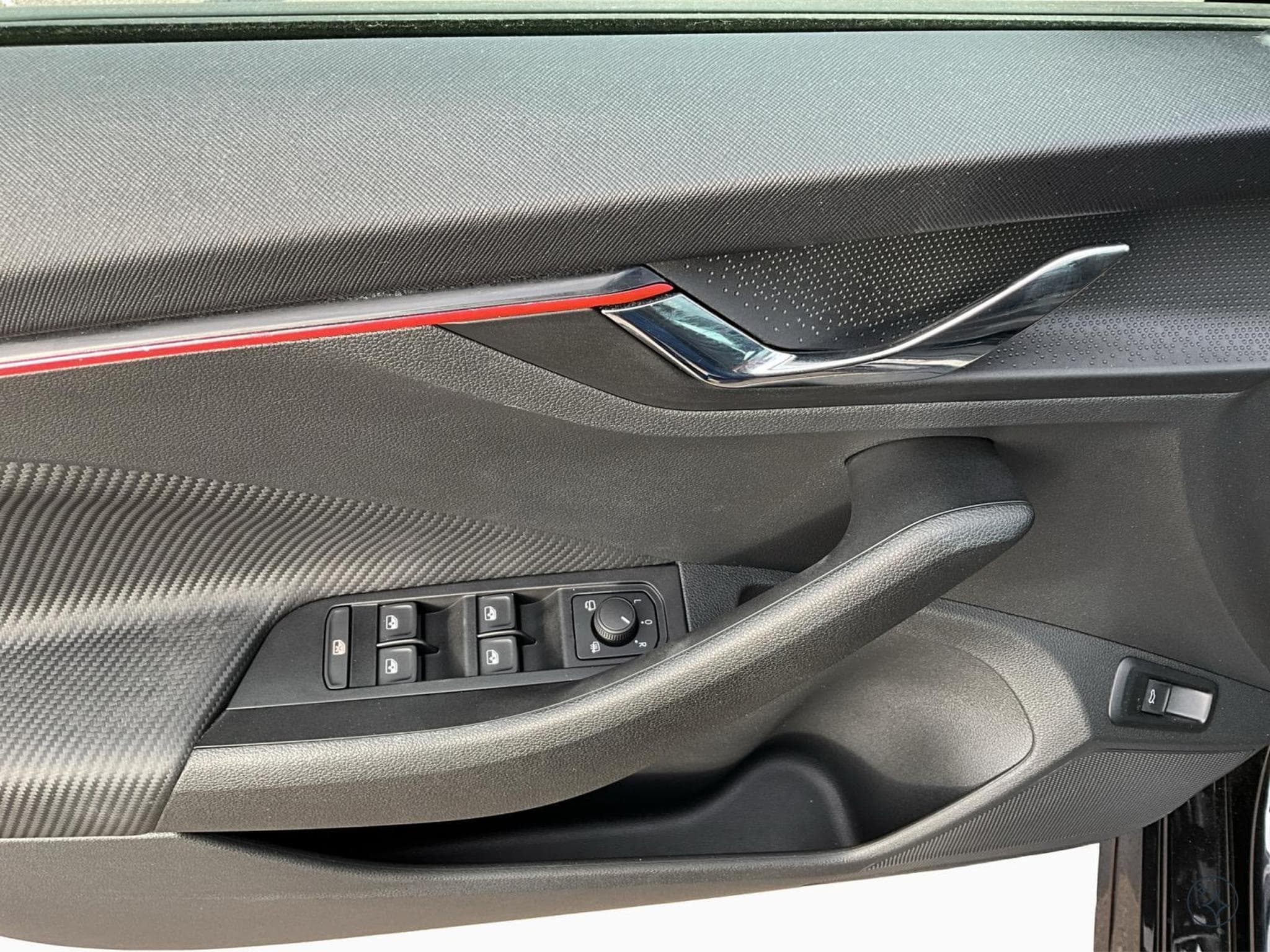 Skoda Kamiq Monte-Carlo+DSG+P.Park&Go+Led+Navi+DAB (2025) - Photo 14