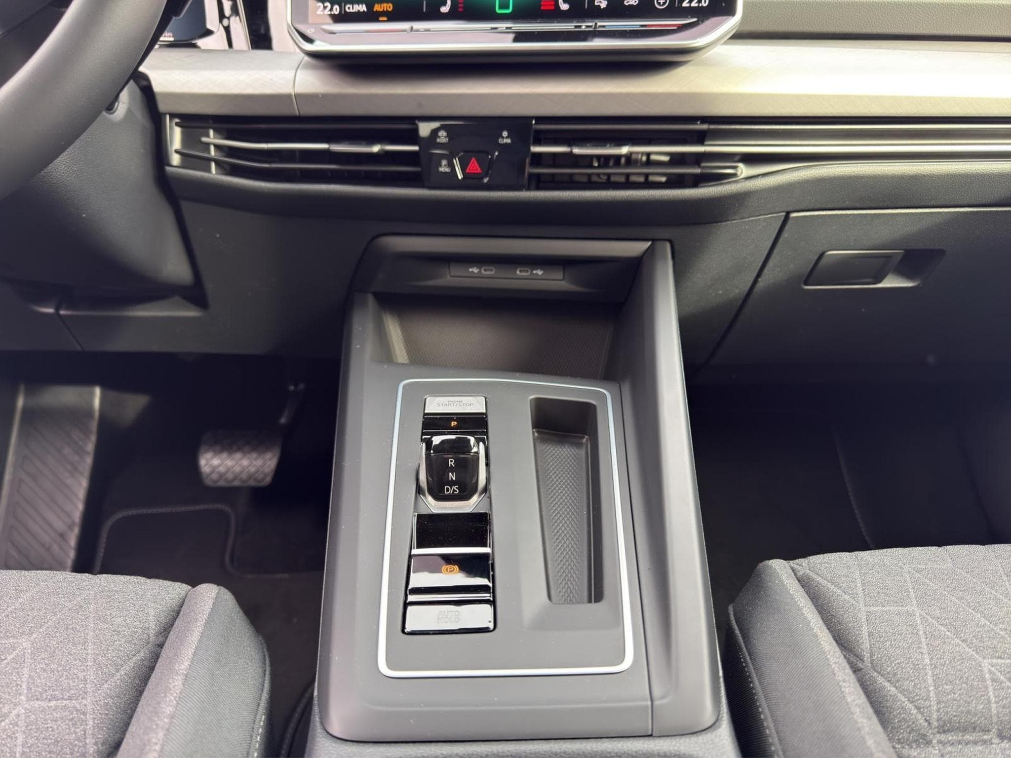 VW Golf Life (2026) - Photo 13