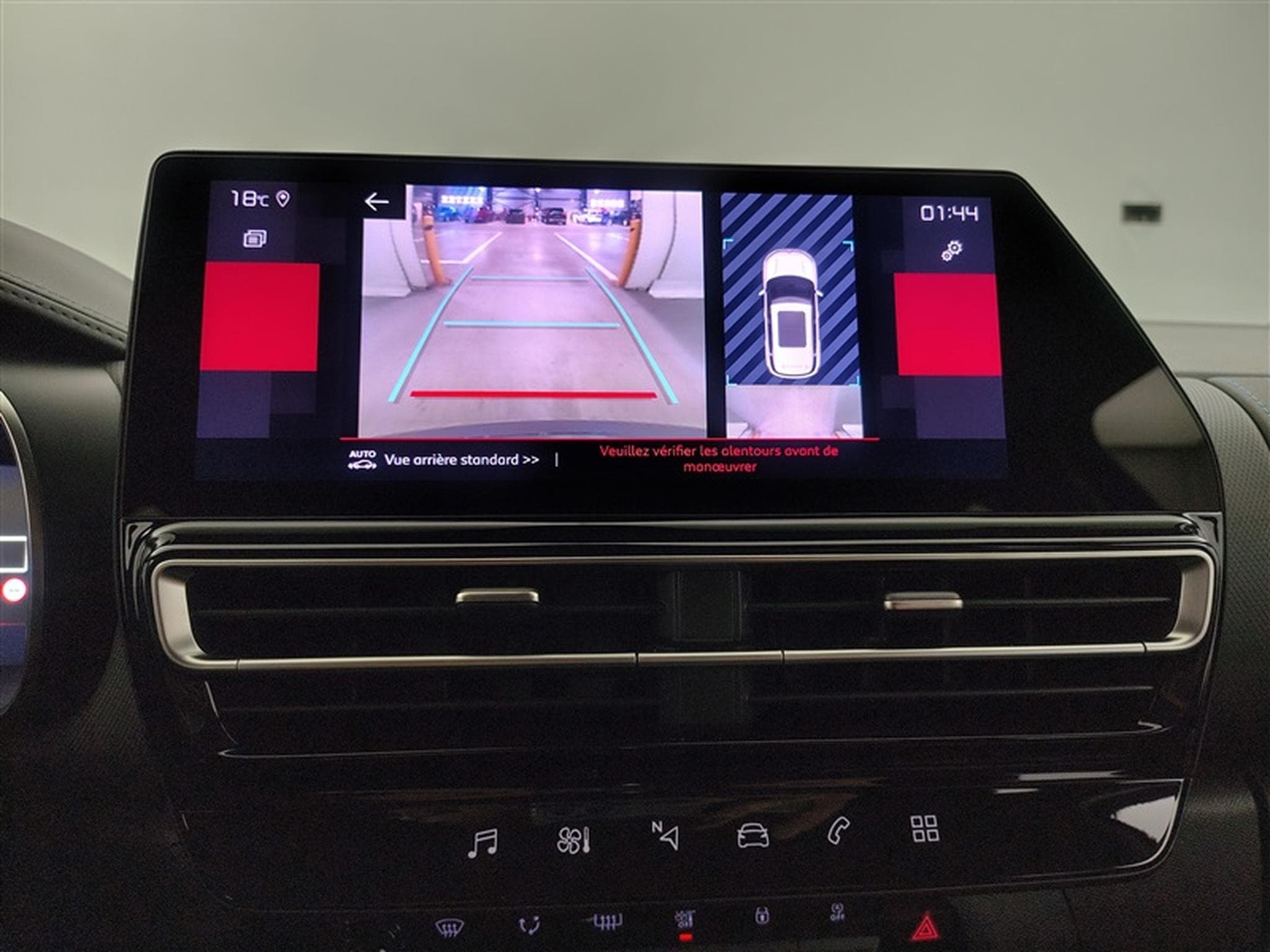 Citroen C5 Aircross 1.2 PureTech Live NAVI/FULL LED/JA18/PDC/CAMERA (2023) - Photo 18