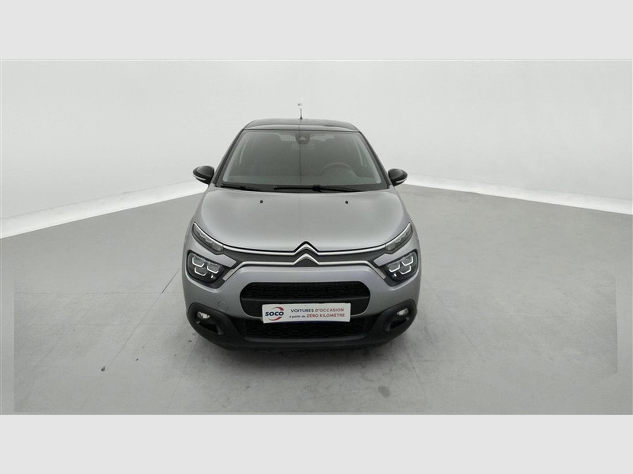 Citroen C3 1.2i PureTech Shine CARPLAY / FULL LED / JA 16" (2023) - Photo 4