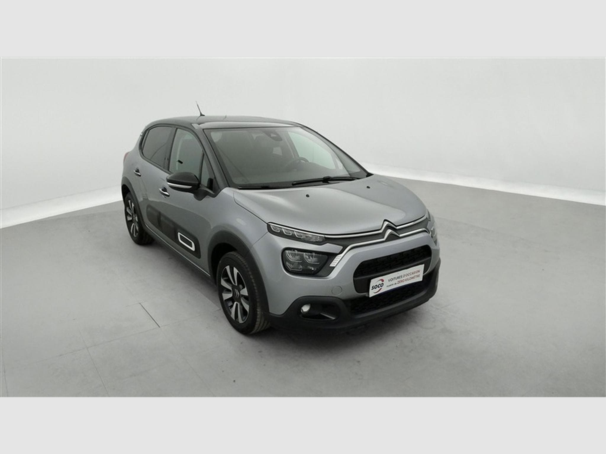 Citroen C3 1.2i PureTech Shine CARPLAY / FULL LED / JA 16" (2023) - Photo 21