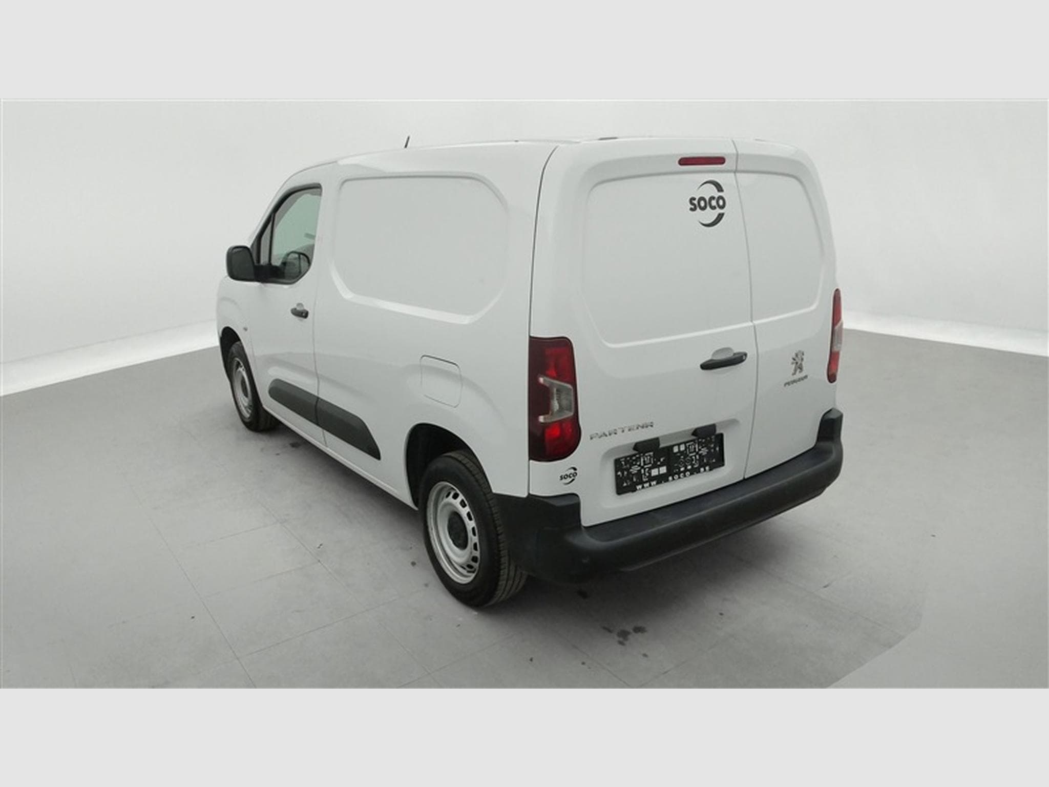 Peugeot Partner 1.2 PureTech 110Cv M 3Pl NAVI / CARPLAY / PDC (2023) - Photo 2