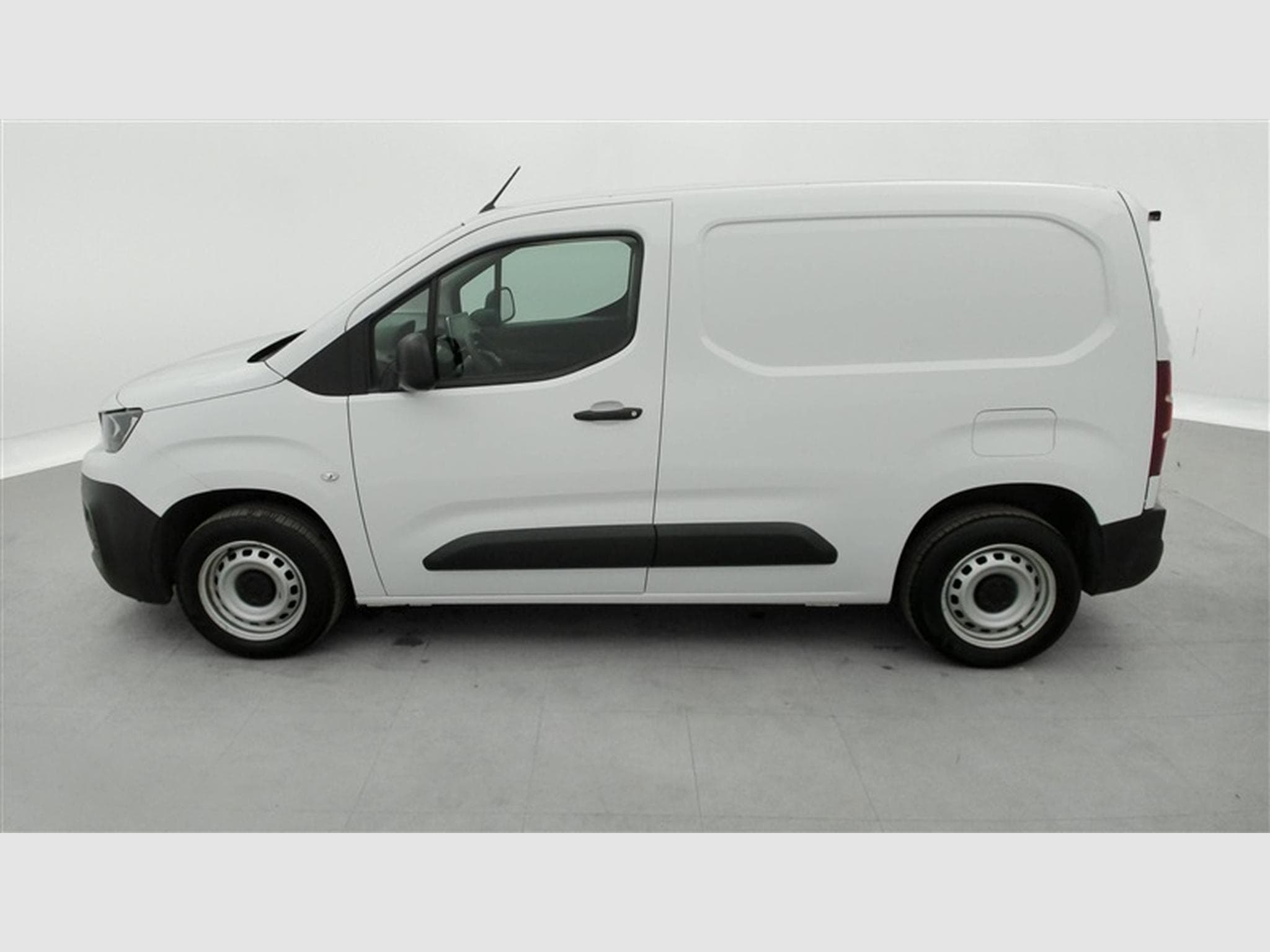 Peugeot Partner 1.2 PureTech 110Cv M 3Pl NAVI / CARPLAY / PDC (2023) - Photo 3