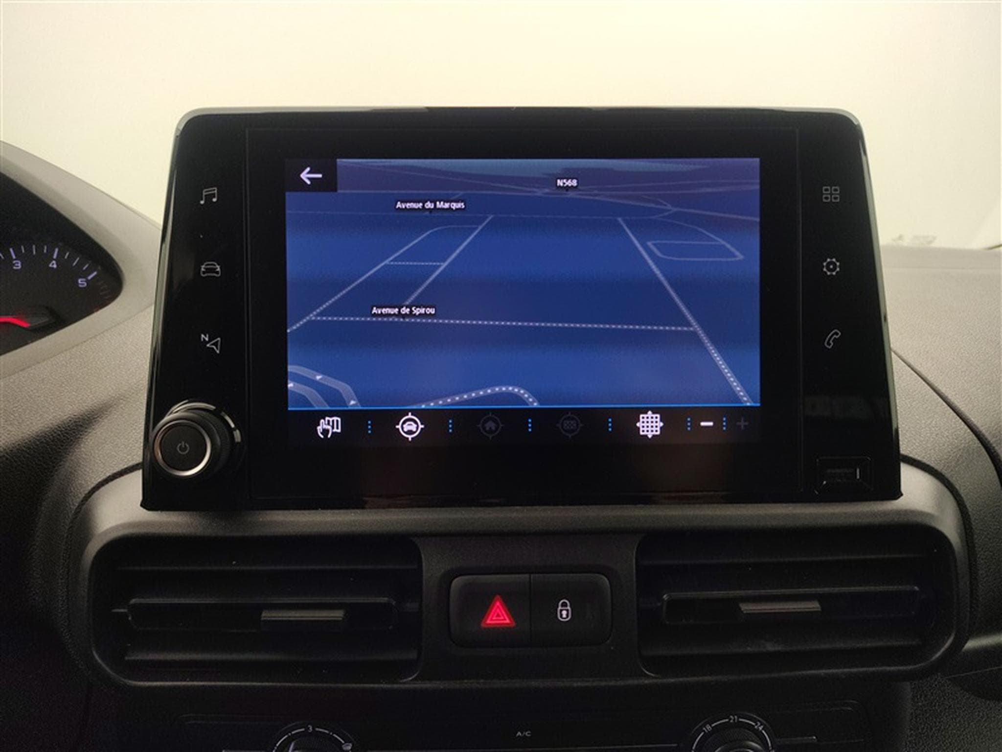 Peugeot Partner 1.2 PureTech 110Cv M 3Pl NAVI / CARPLAY / PDC (2023) - Photo 11