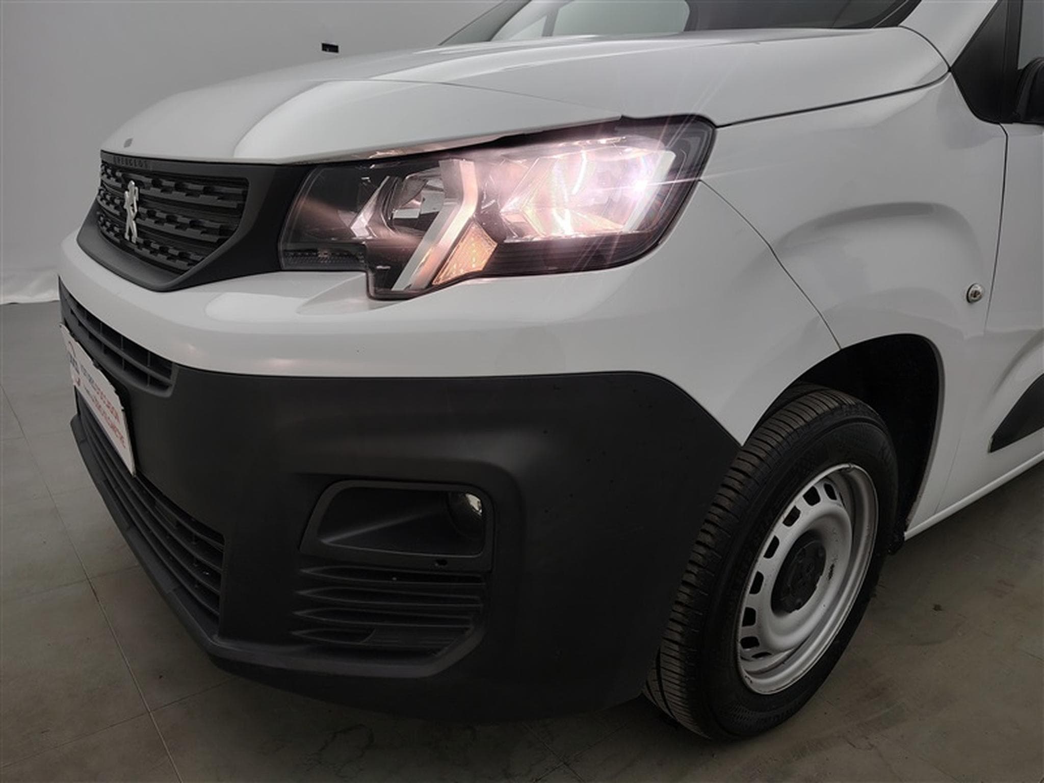 Peugeot Partner 1.2 PureTech 110Cv M 3Pl NAVI / CARPLAY / PDC (2023) - Photo 15