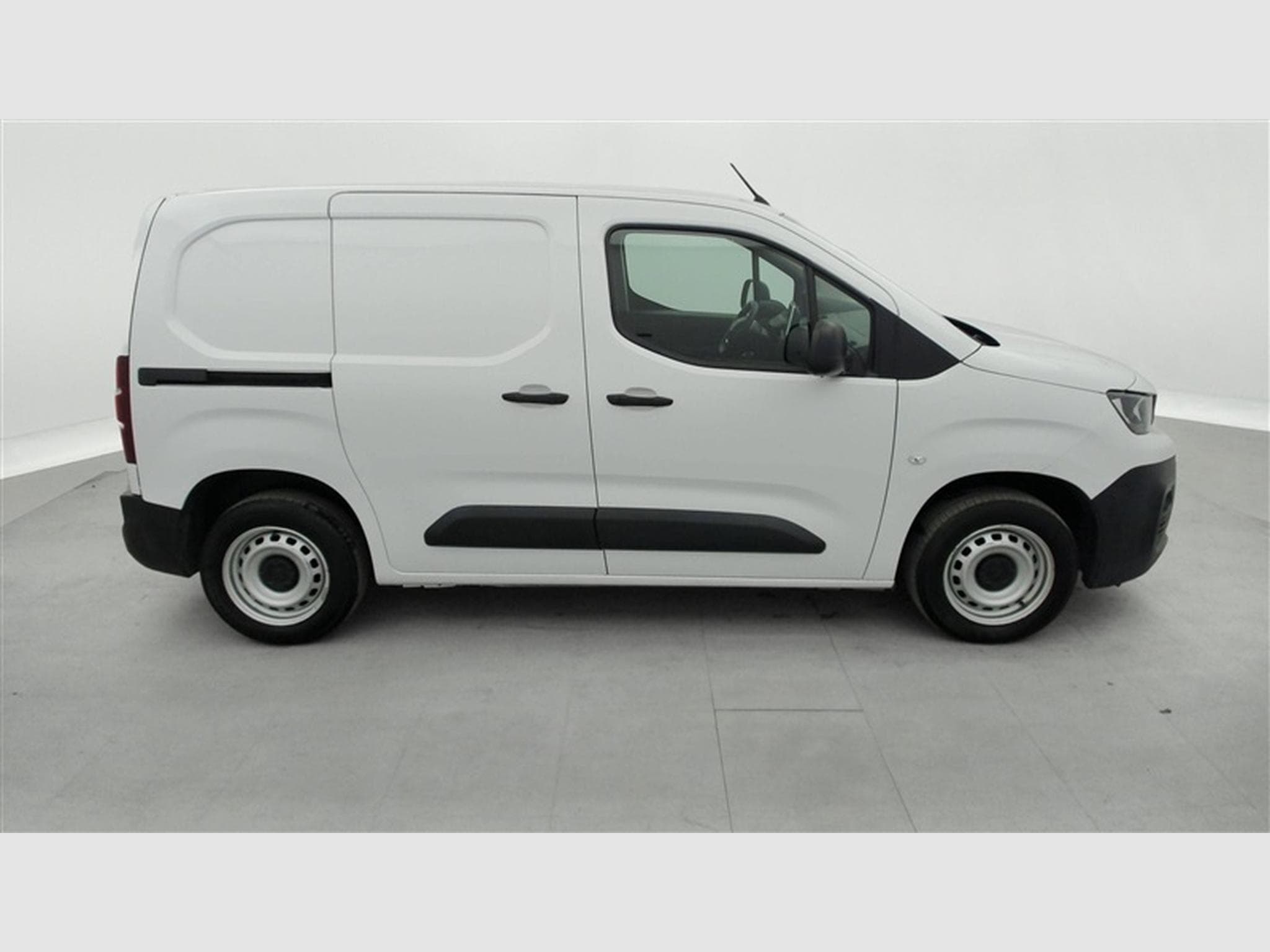 Peugeot Partner 1.2 PureTech 110Cv M 3Pl NAVI / CARPLAY / PDC (2023) - Photo 23