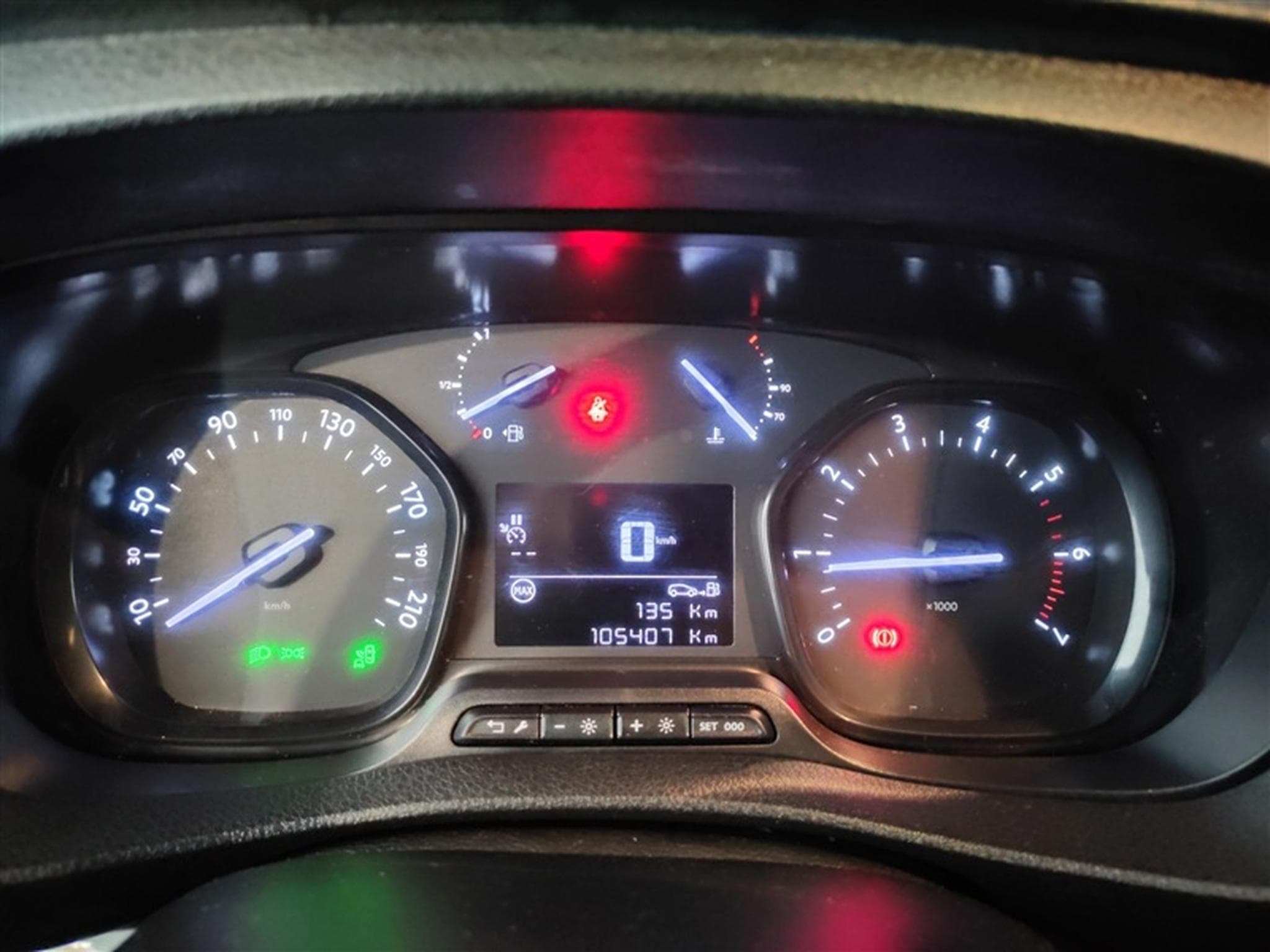Citroen Spacetourer 1.5 BlueHDi M Feel (2019) - Photo 10