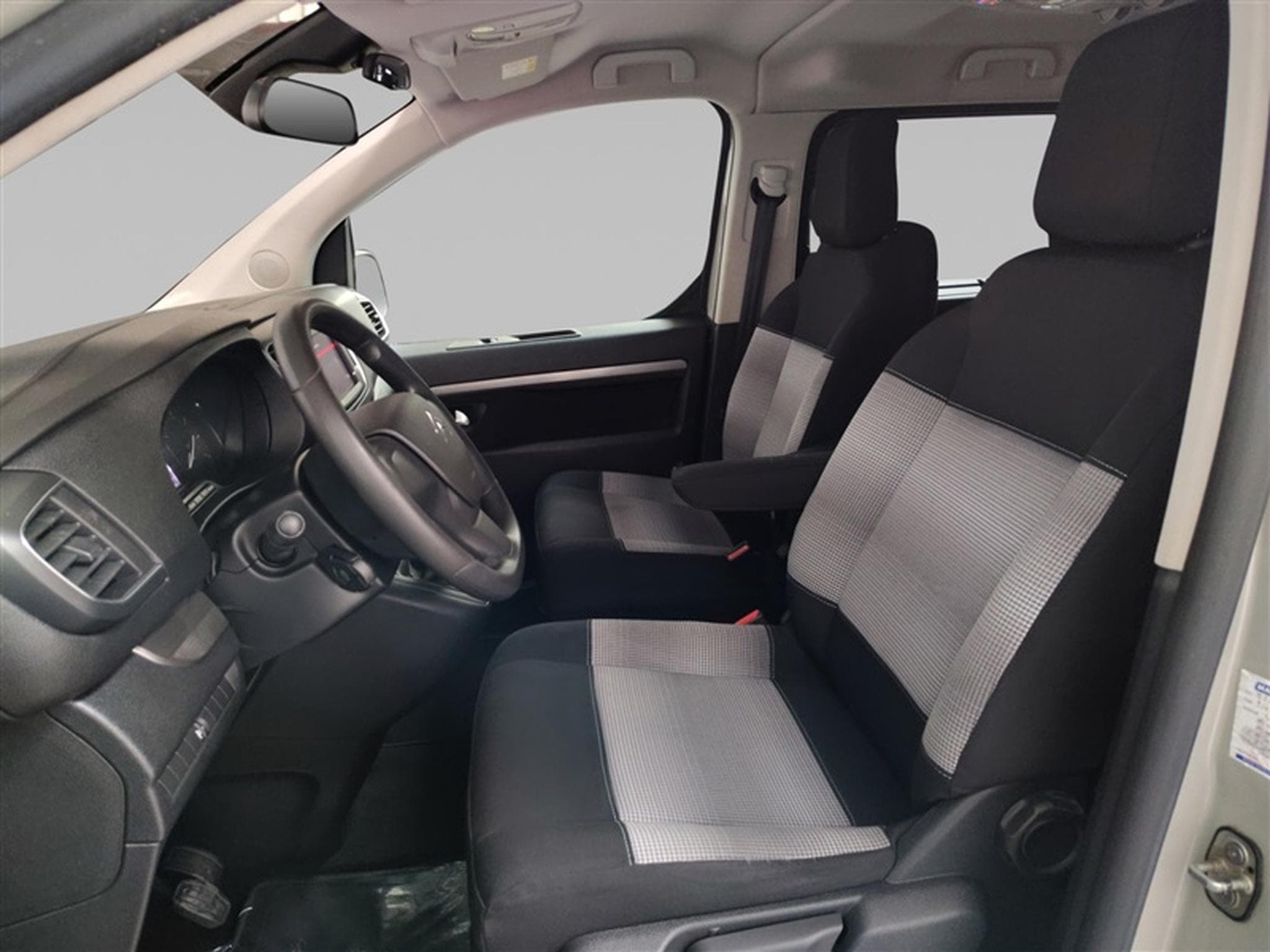 Citroen Spacetourer 1.5 BlueHDi M Feel (2019) - Photo 7