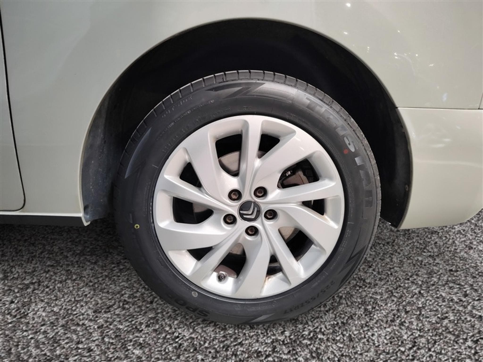 Citroen Spacetourer 1.5 BlueHDi M Feel (2019) - Photo 6