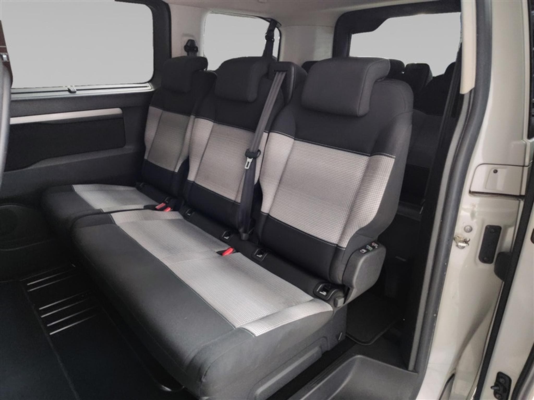 Citroen Spacetourer 1.5 BlueHDi M Feel (2019) - Photo 14