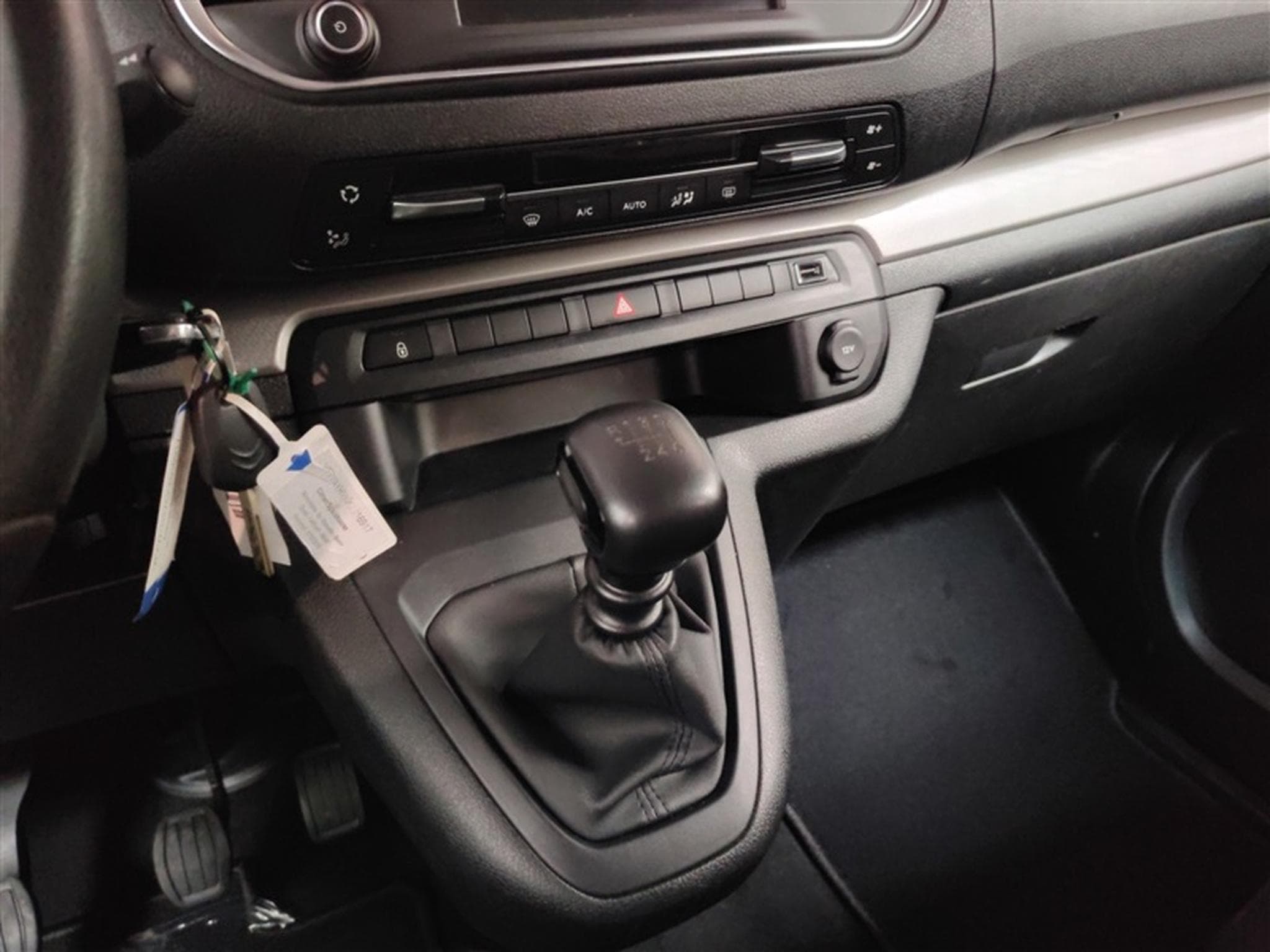 Citroen Spacetourer 1.5 BlueHDi M Feel (2019) - Photo 13