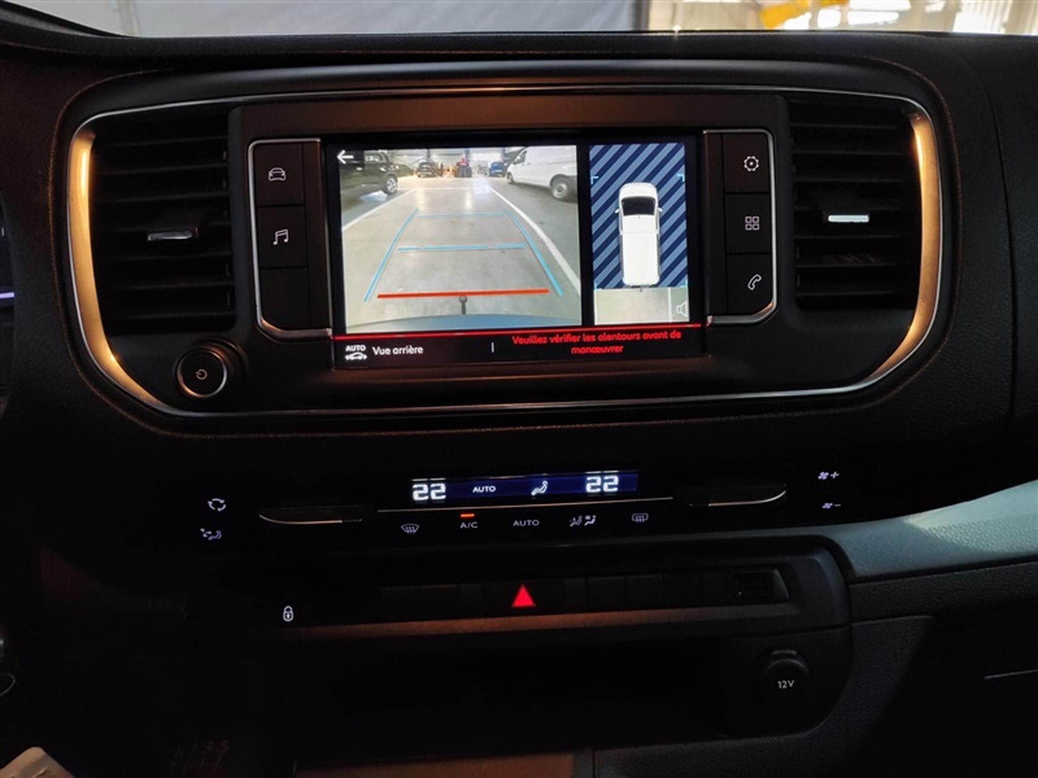 Citroen Spacetourer 1.5 BlueHDi M Feel (2019) - Photo 18