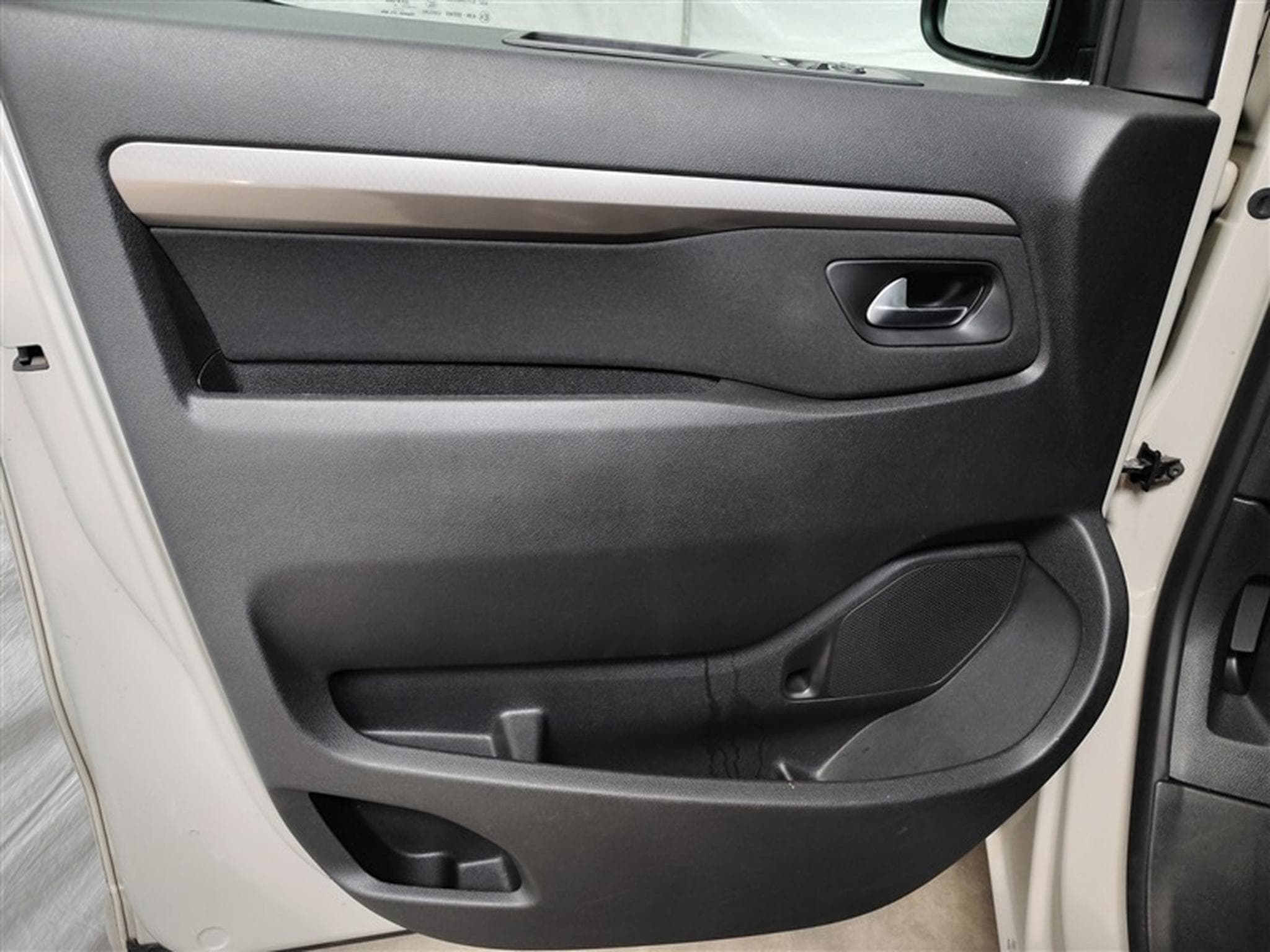 Citroen Spacetourer 1.5 BlueHDi M Feel (2019) - Photo 17