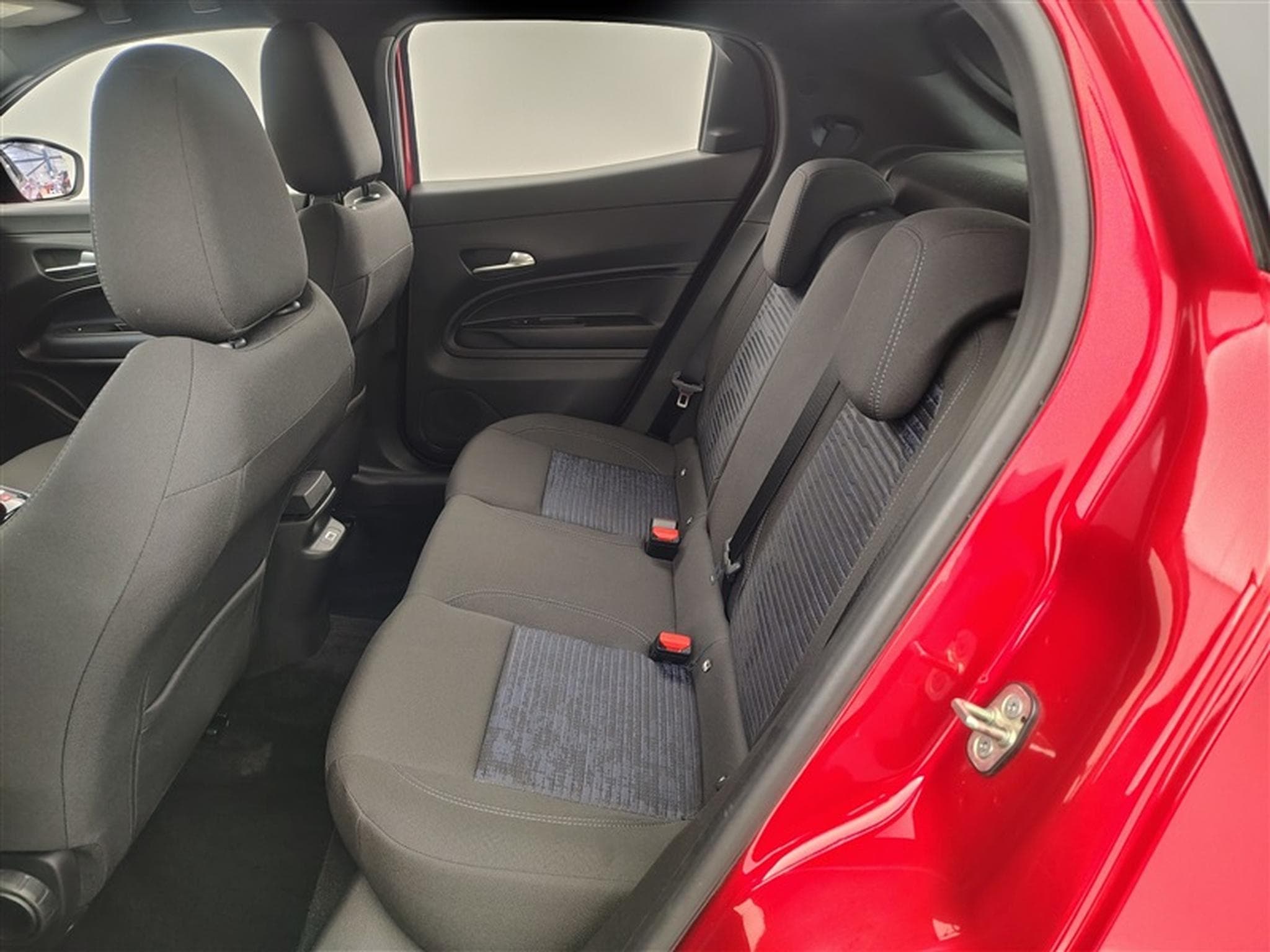 Alfa-Romeo Junior 1.2 Hybrid Ibrida 626 Edct6 *NAVI/CARPLAY/FULL LED/CAMERA* (2026) - Photo 13