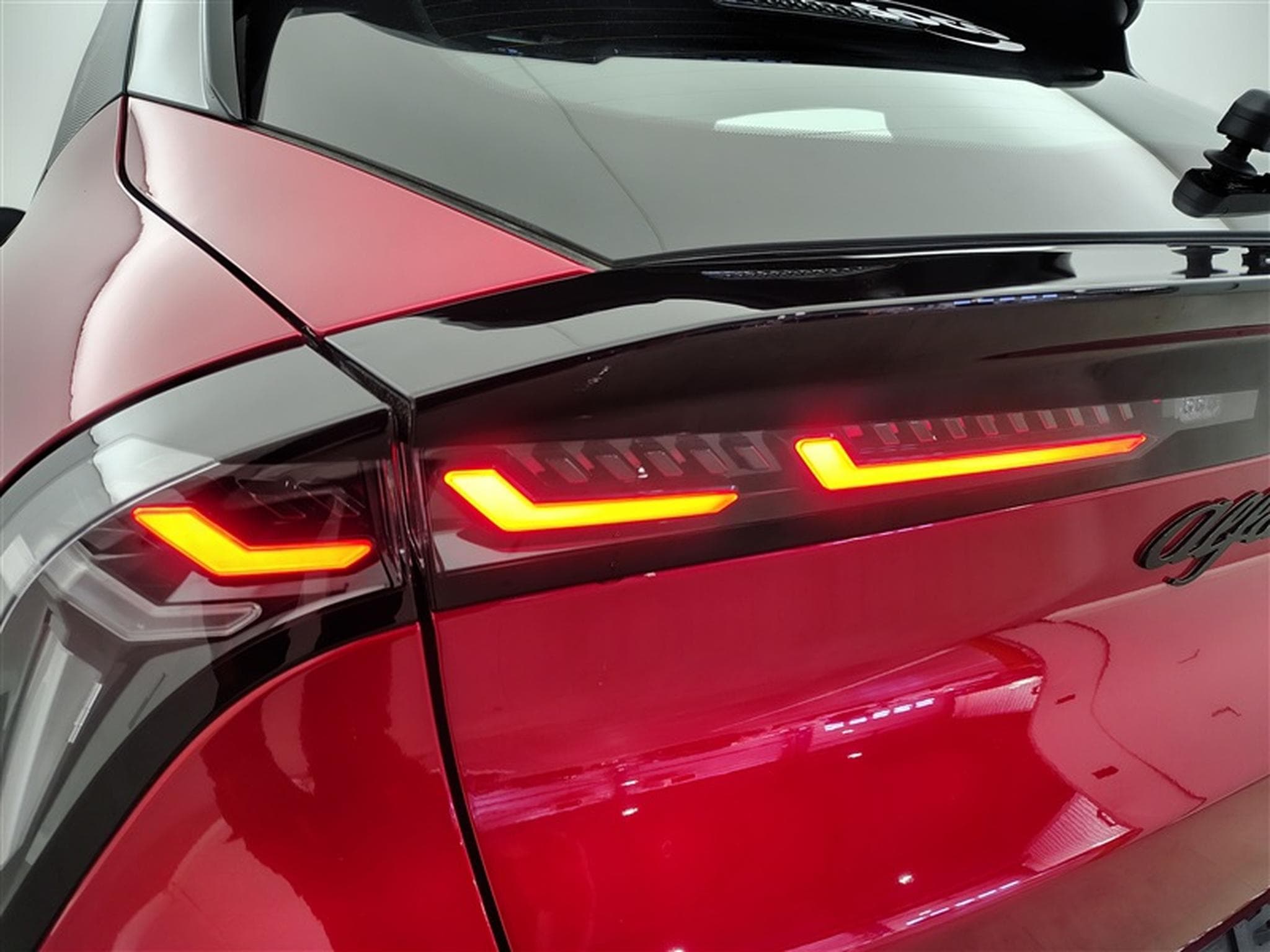 Alfa-Romeo Junior 1.2 Hybrid Ibrida 626 Edct6 *NAVI/CARPLAY/FULL LED/CAMERA* (2026) - Photo 16