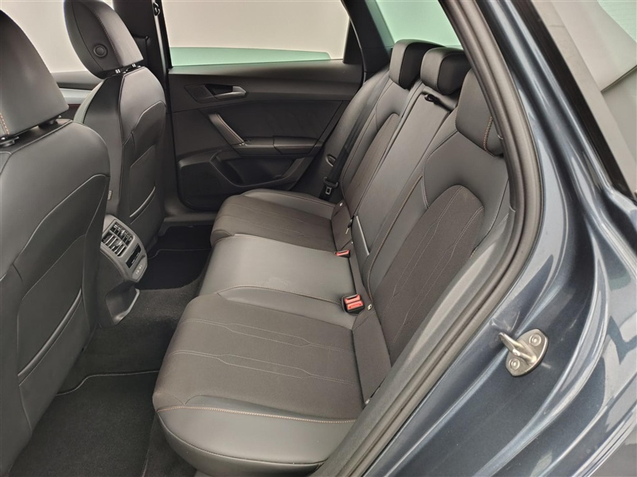 Cupra Leon 1.5 eTSI 150cv DSG  S-CUIR / NAVI / FULL LED / CARPLAY (2024) - Photo 13