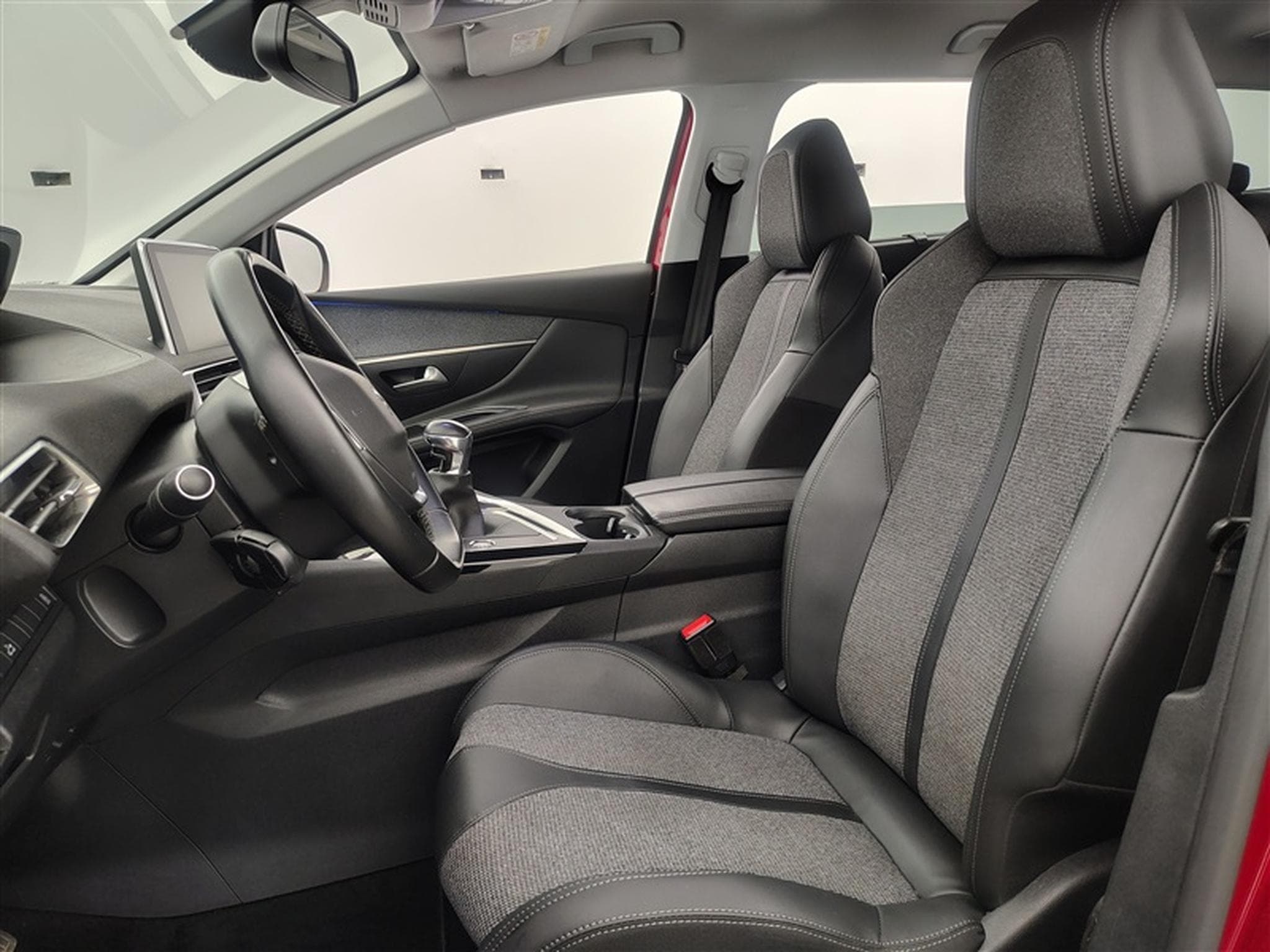 Peugeot 5008 1.2 PureTech 130Cv Allure Pack 7PL/ S-CUIR / NAVI / FULL LED (2020) - Photo 7