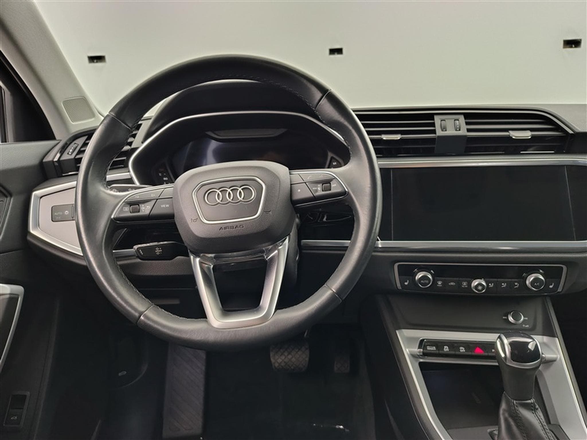 Audi Q3 Sportback 35 TFSI S-Line S tronic Cuir / Navi / Led (2022) - Photo 9