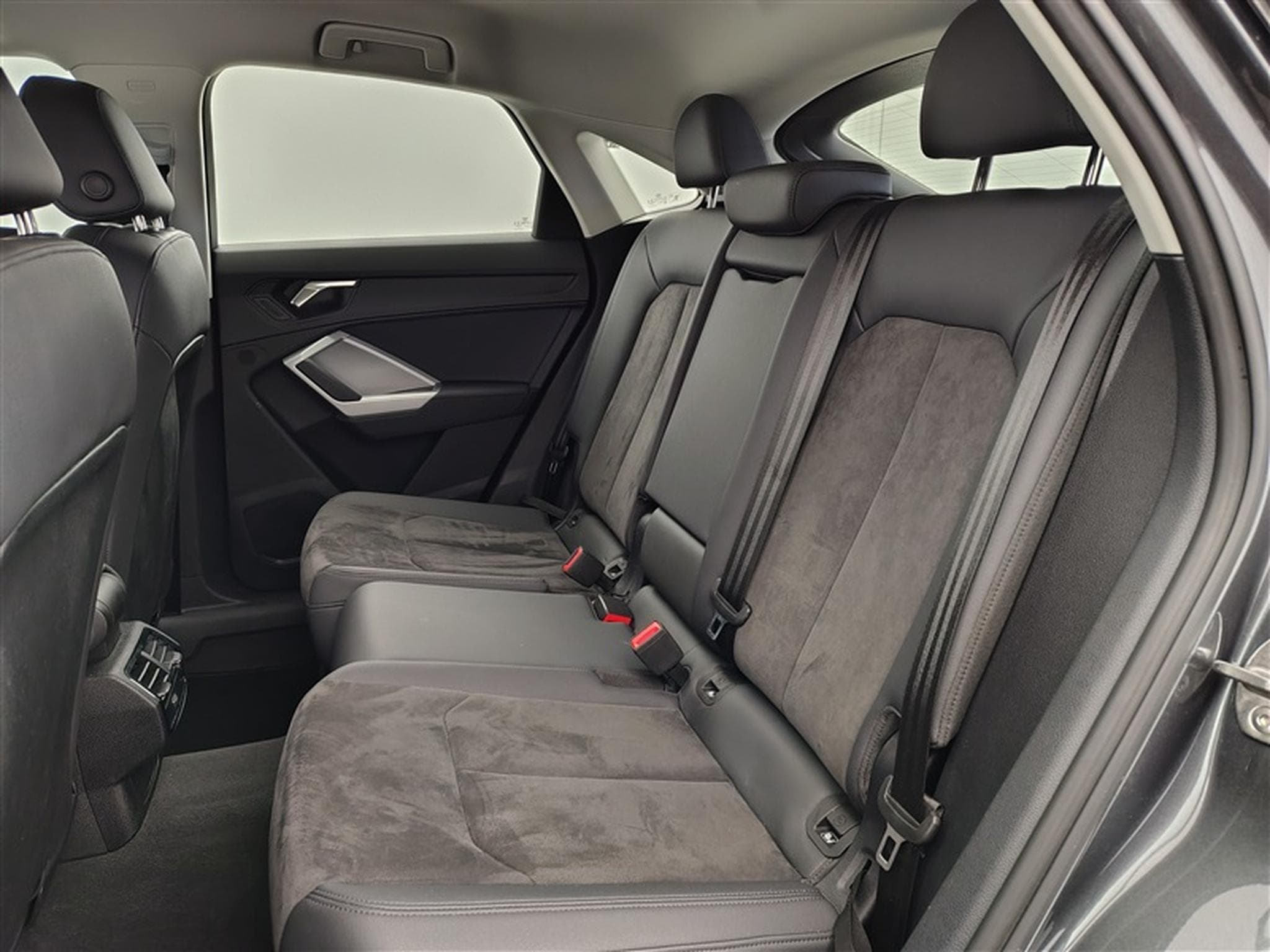 Audi Q3 Sportback 35 TFSI S-Line S tronic Cuir / Navi / Led (2022) - Photo 13