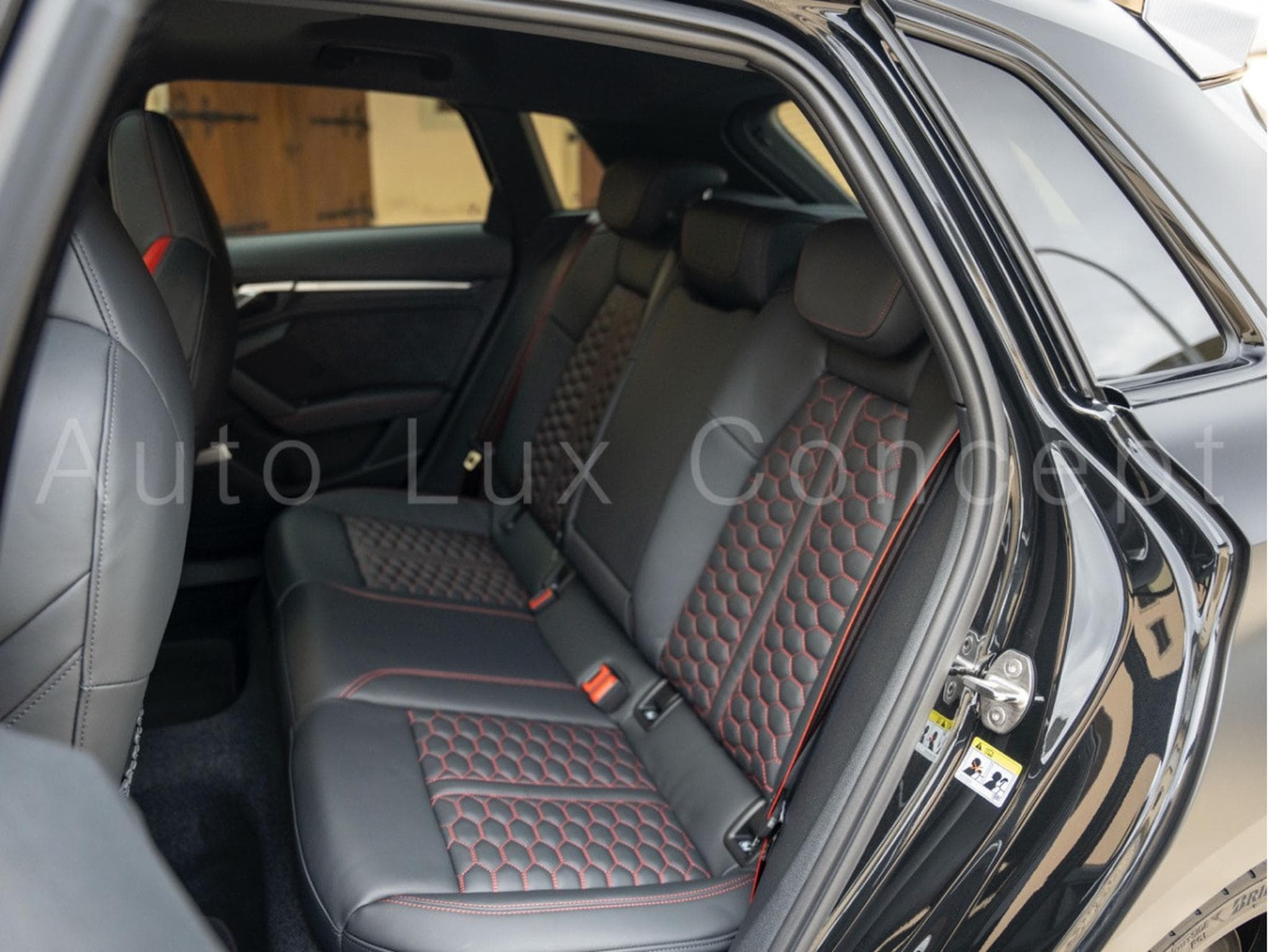 Audi RS3 Sportback 2.5 TFSI quattro S tronic 7 (2024) - Foto 8