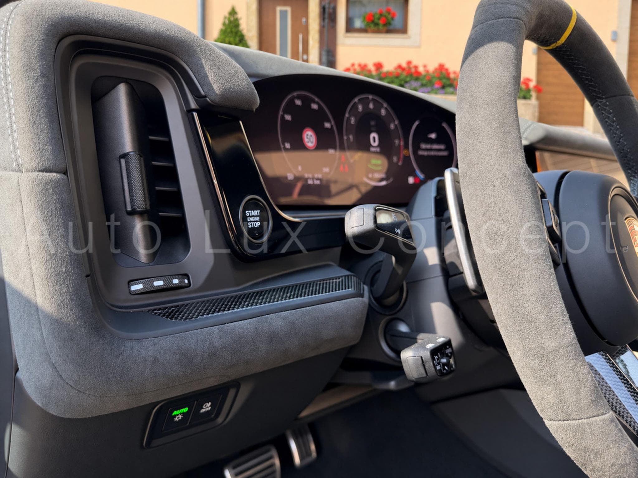 Porsche Cayenne Turbo E-Hybrid Coupé avec Pack GT (2026) - Photo 18