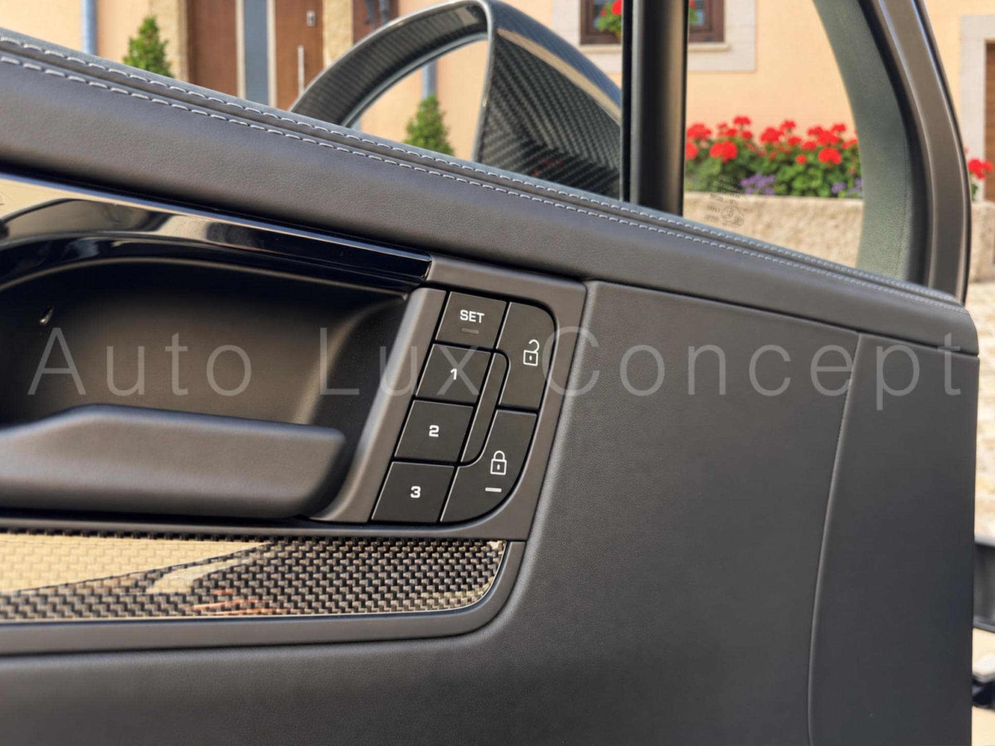 Porsche Cayenne Turbo E-Hybrid Coupé avec Pack GT (2026) - Photo 16