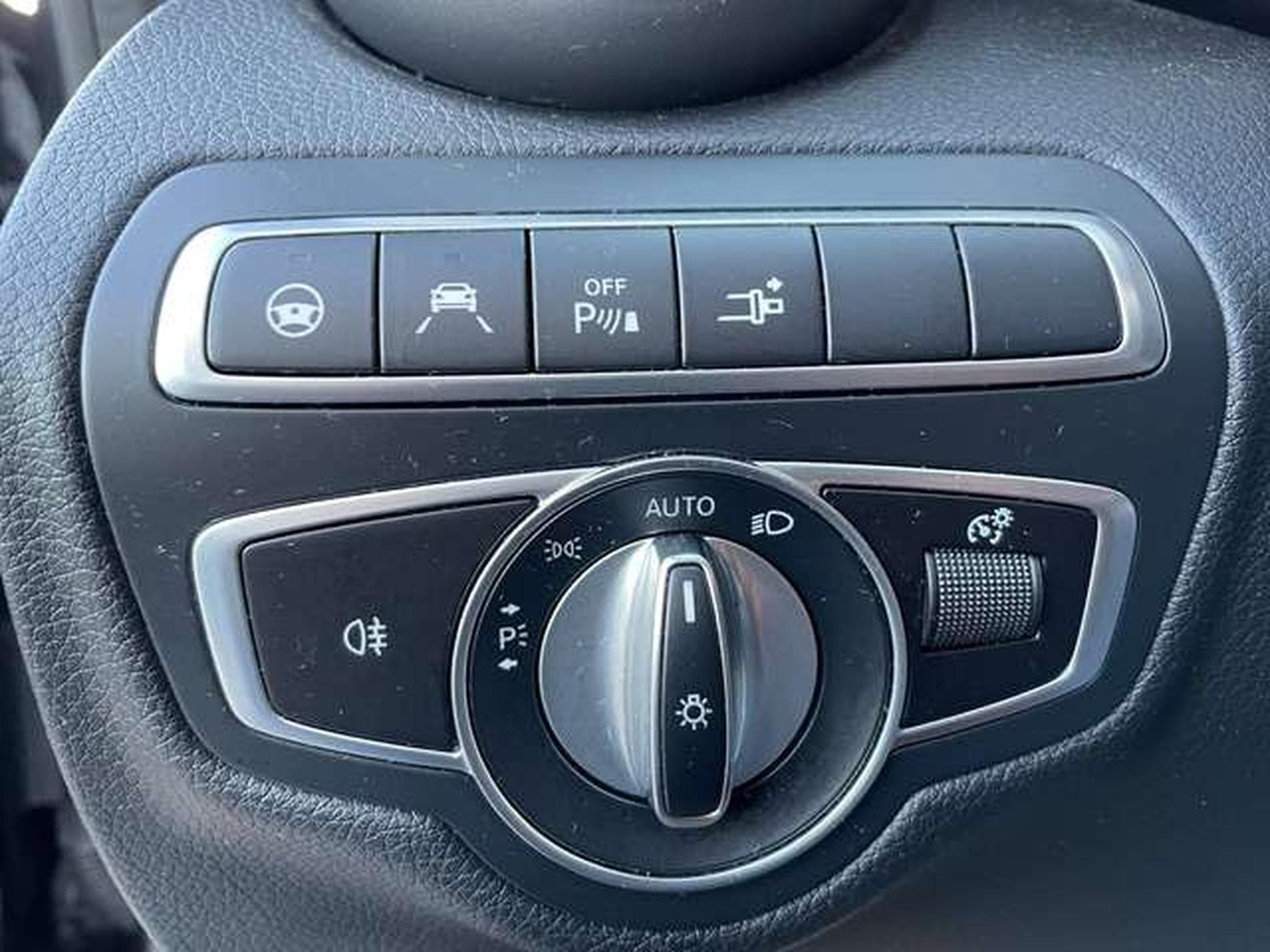 Mercedes C 63 AMG AMG C 63 S Cabrio Speedshift MCT 9G - JUSQU'A 36 MOIS DE GAR (2019) - Photo 17