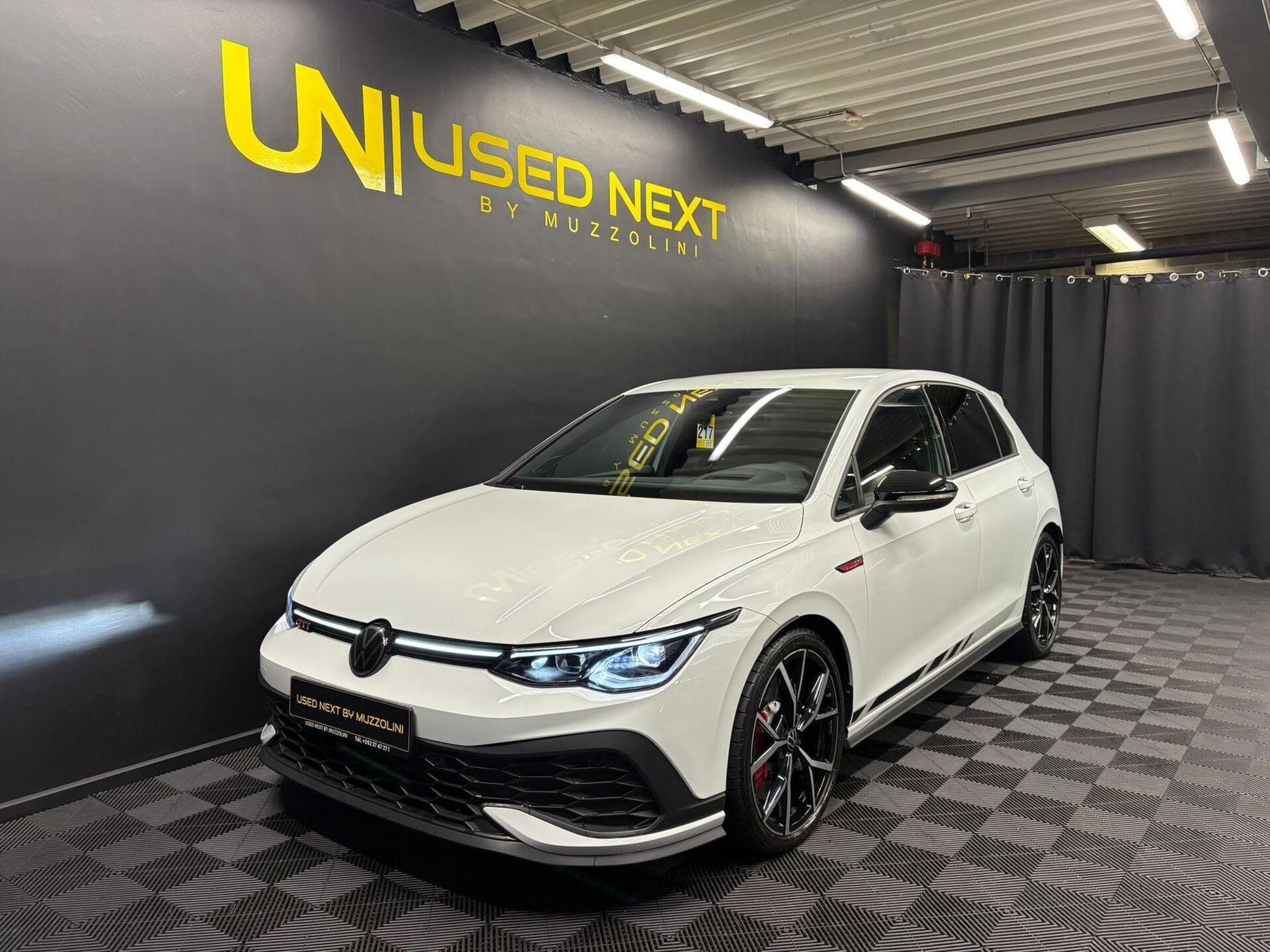 VW Golf GTI Clubsport 300cv DSG7 CAMERA/HUD/Harman Kardon (2023) - Foto 1
