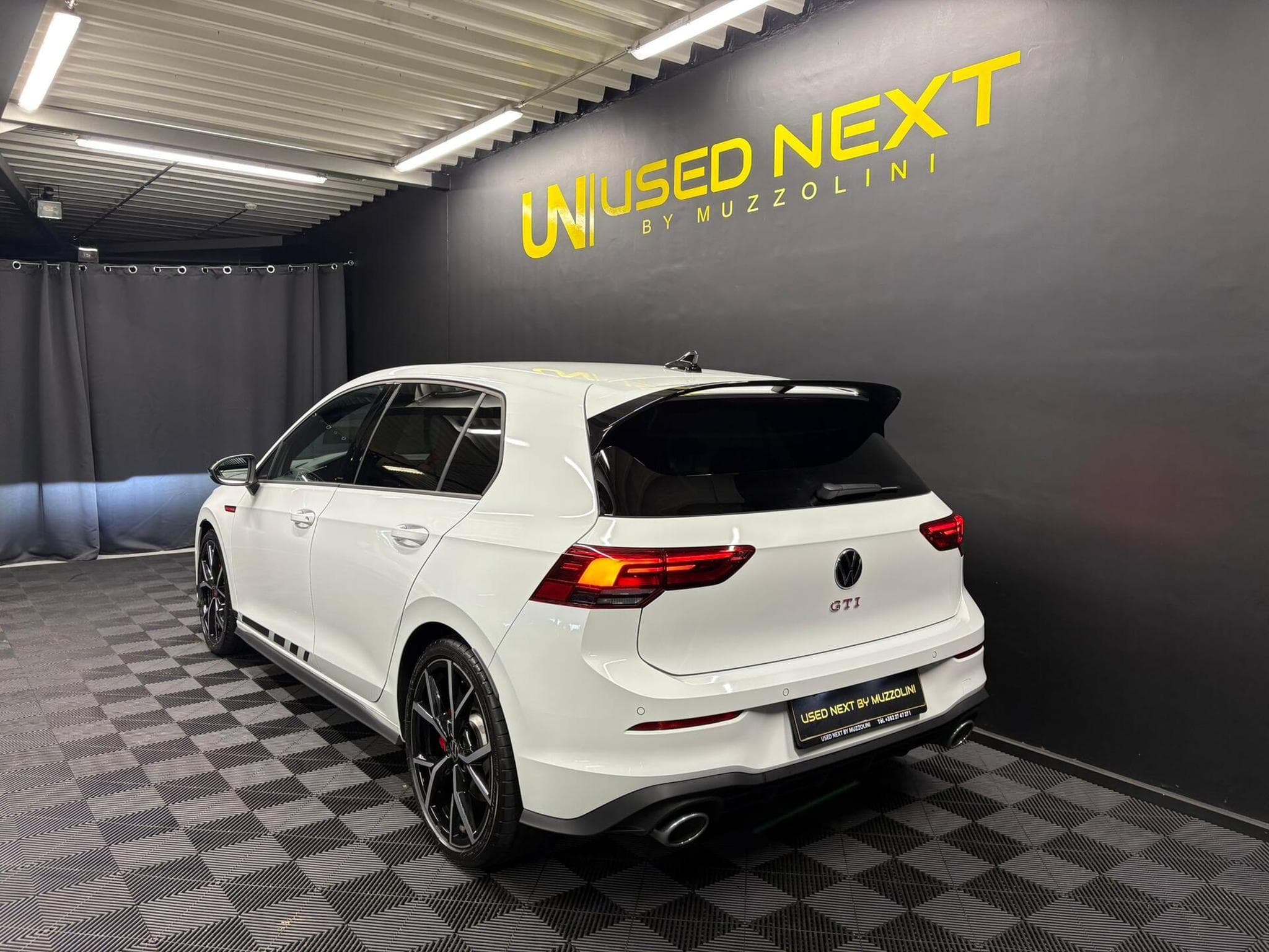 VW Golf GTI Clubsport 300cv DSG7 CAMERA/HUD/Harman Kardon (2023) - Foto 5