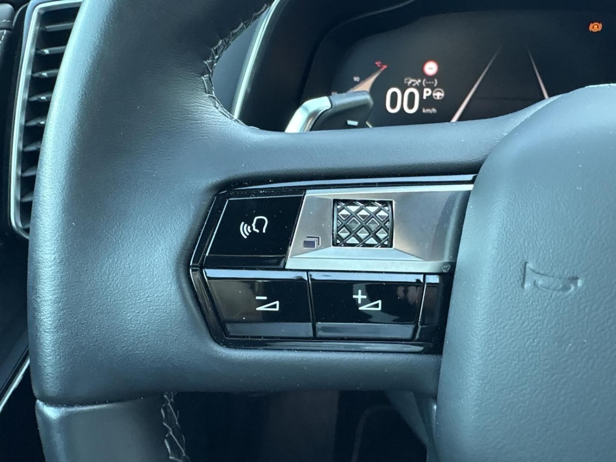 DS Automobiles DS7 BlueHDi 130ch Rivoli Automatique (2024) - Foto 20