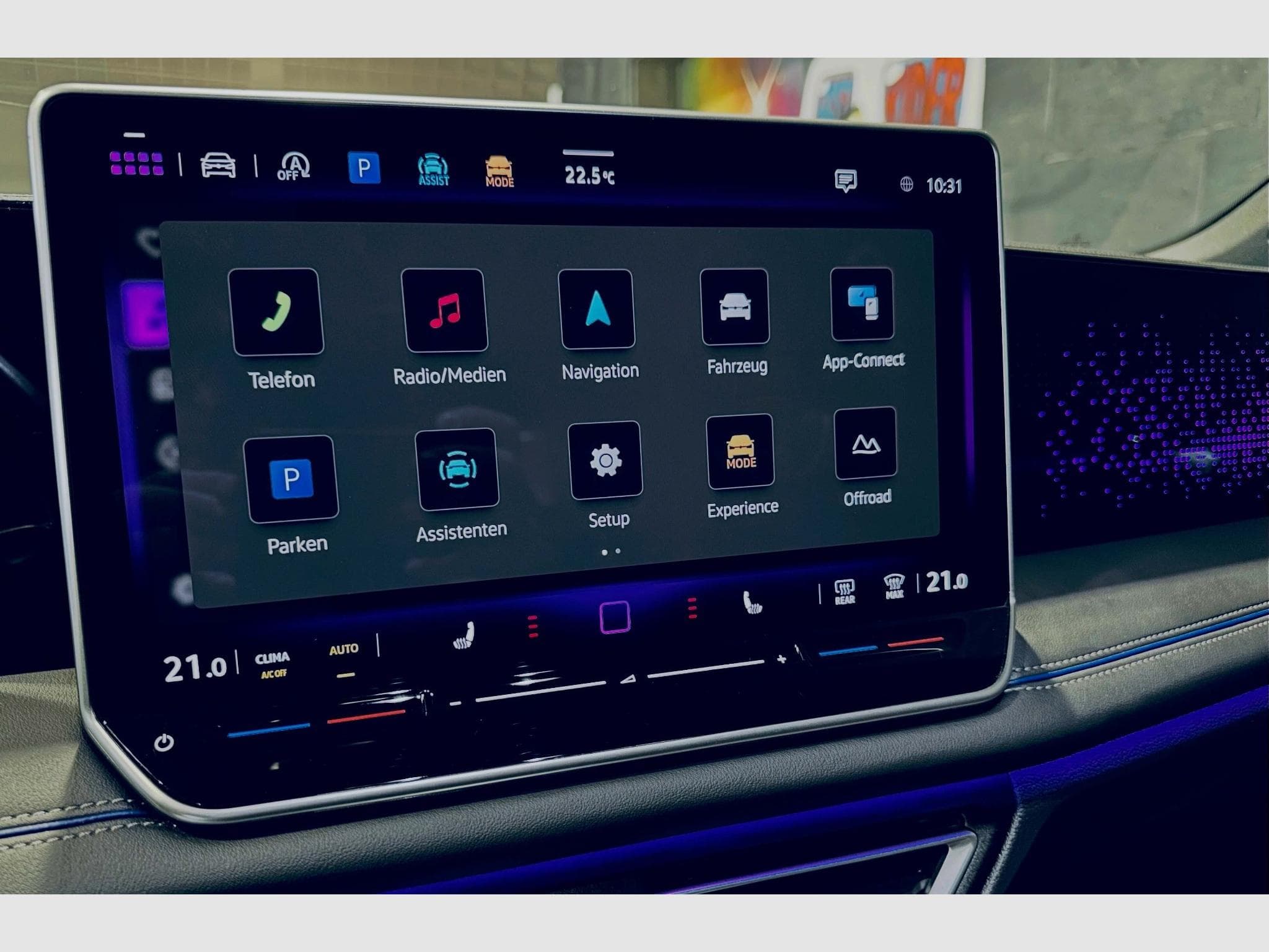 VW Tiguan TIGUAN R-LINE TDI 4MOTION DSG (2024) - Foto 10